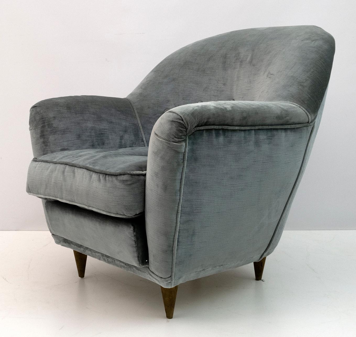 Gio Ponti Mid-Century Italian Curved Sofa and Two Armchairs Casa E Giardino, '50 12