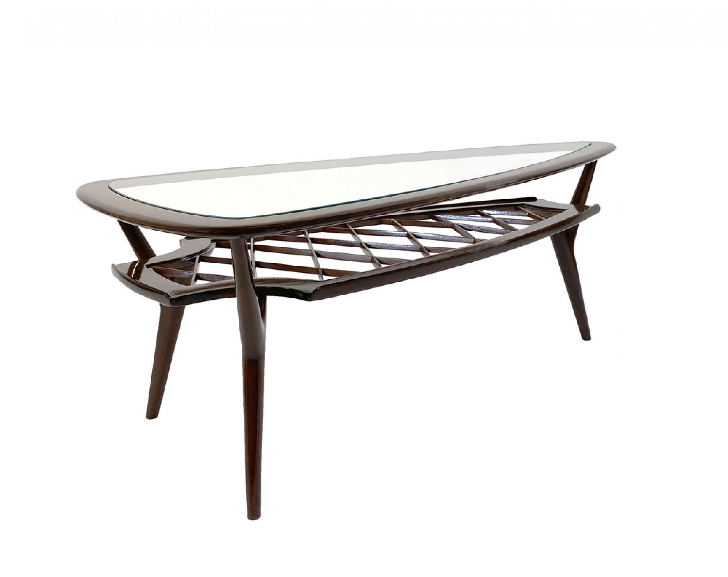 Gio Ponti Midcentury Italian Modern Walnut Low Table In Good Condition In New York, NY