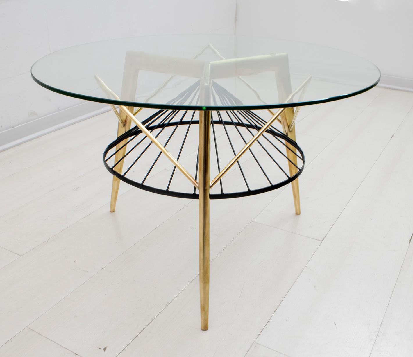 Italian Gio Ponti Mid-Century Modern Brass Round Coffee Table for Singer & Sons, 1950s