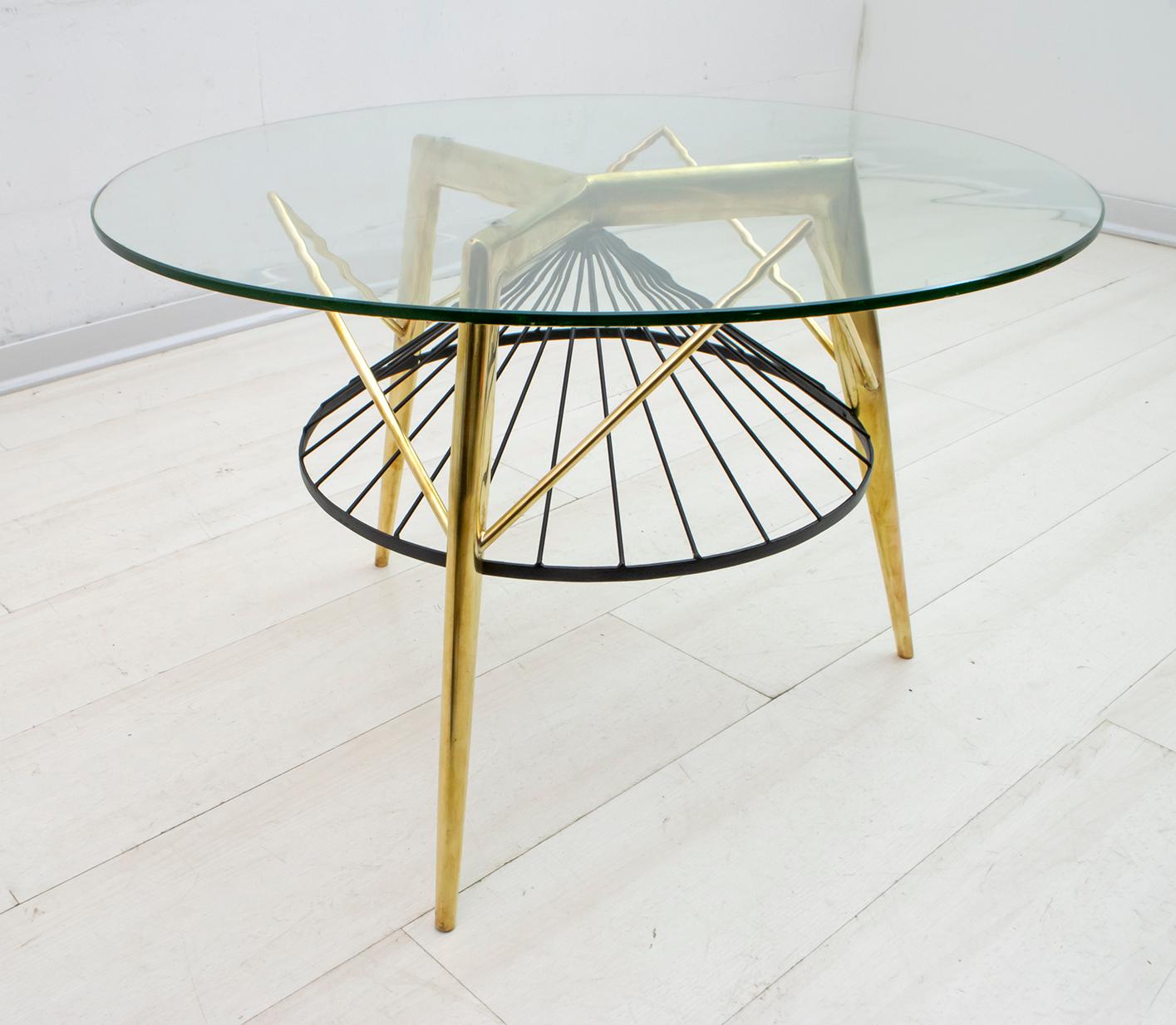 Gio Ponti Mid-Century Modern Brass Round Coffee Table for Singer & Sons, 1950s In Good Condition In Puglia, Puglia
