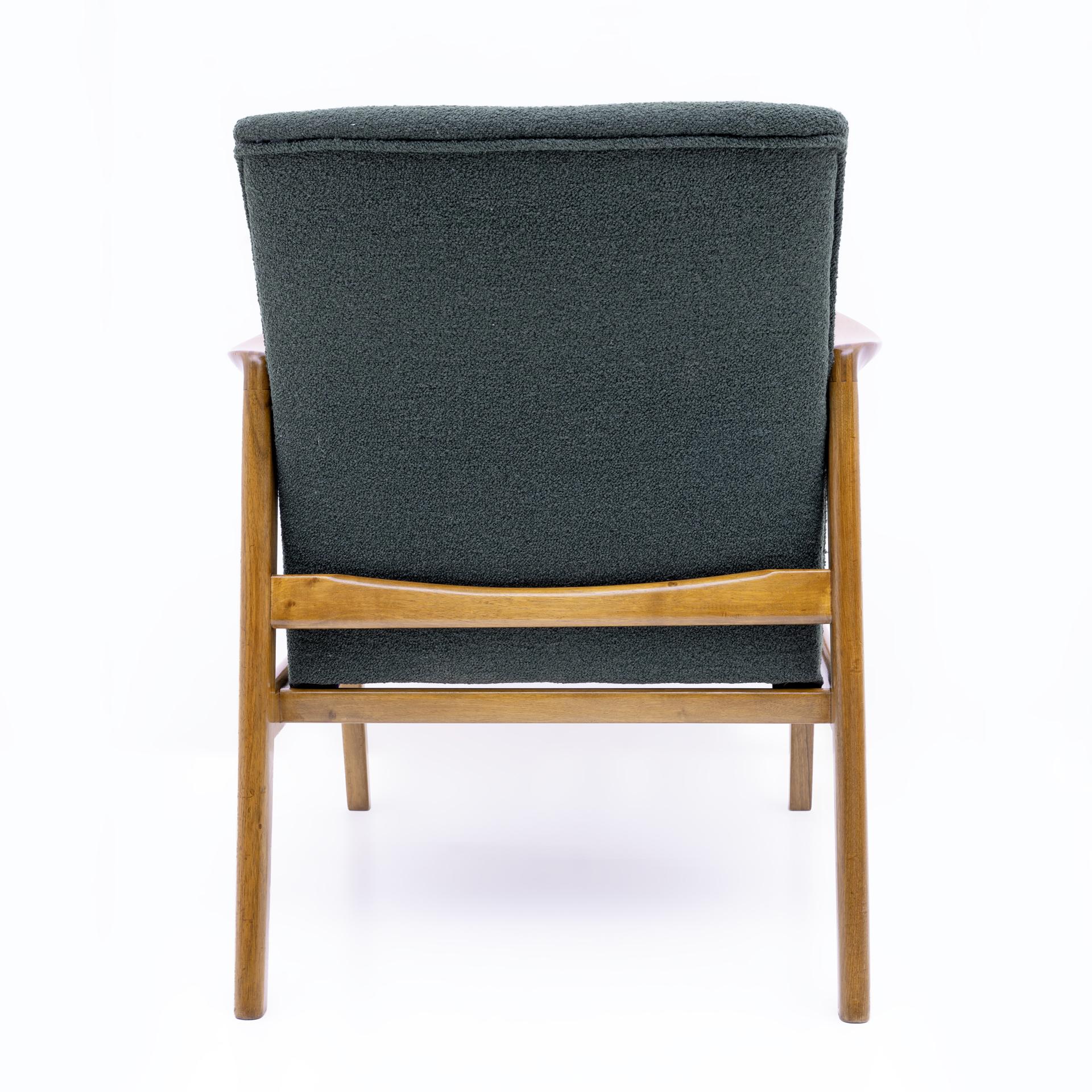 Gio Ponti Mid-century Modern Italian Armchair for Cassini, 1960s For Sale 2