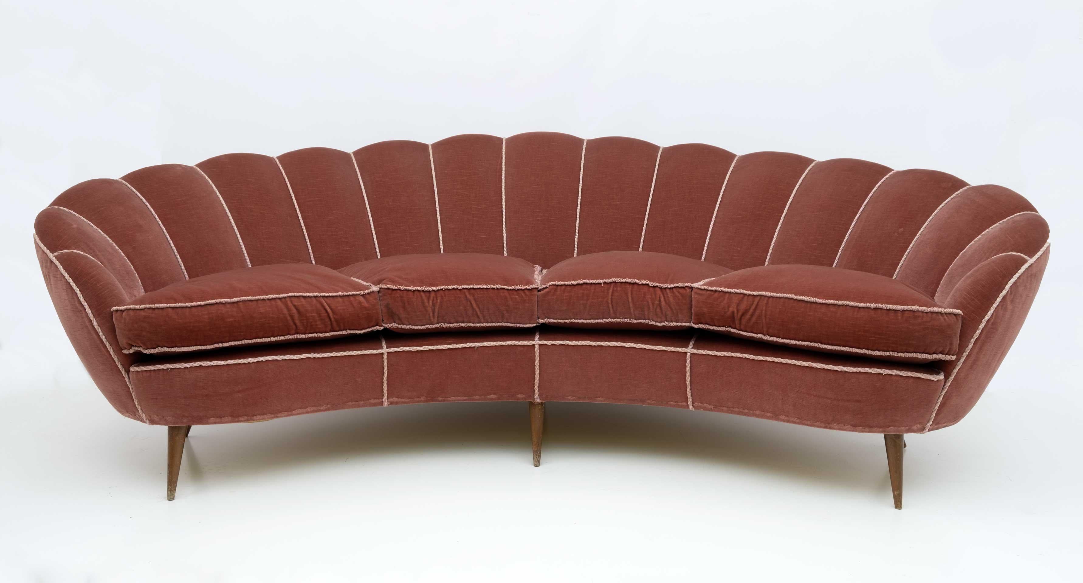 Daisy model sofa with wide and comfortable backrest, conical beech foot, good condition of the padding, goose down cushions.
The velvet is original from the period but a new upholstery is recommended.
Attributed Gio Ponti and produced by ISA-BERGAMO