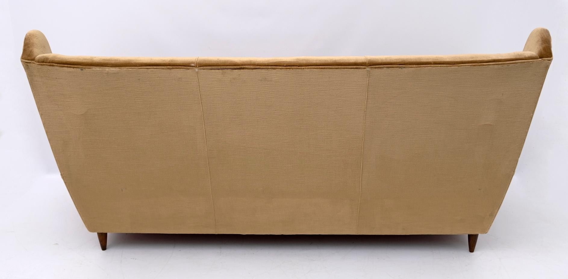 Attributed Gio Ponti Mid-Century Modern Italian High Back Sofa, 1950s For Sale 2