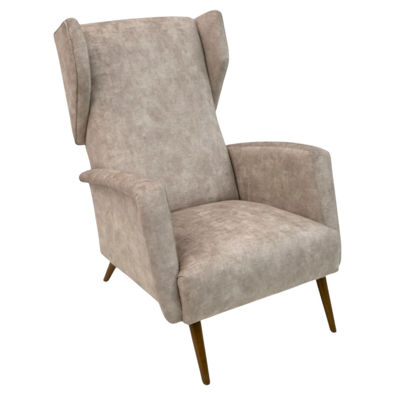 Gio Ponti Mid-Century Modern Italian Velvet "Alata" Lounge Chair, 1950s For Sale