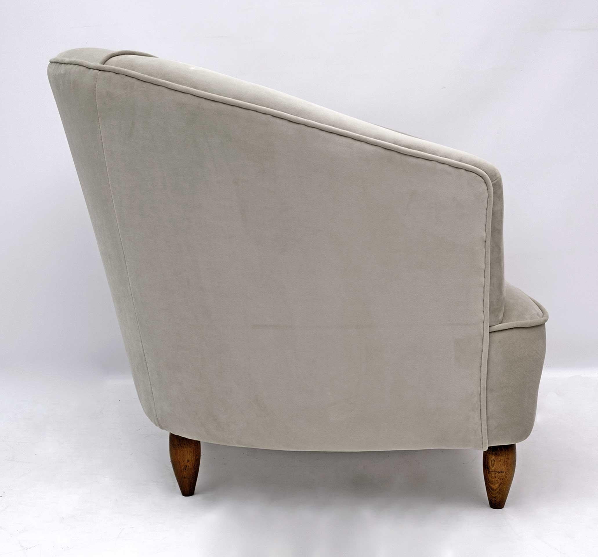 Gio Ponti Mid-Century Modern Italian Velvet Armchair 