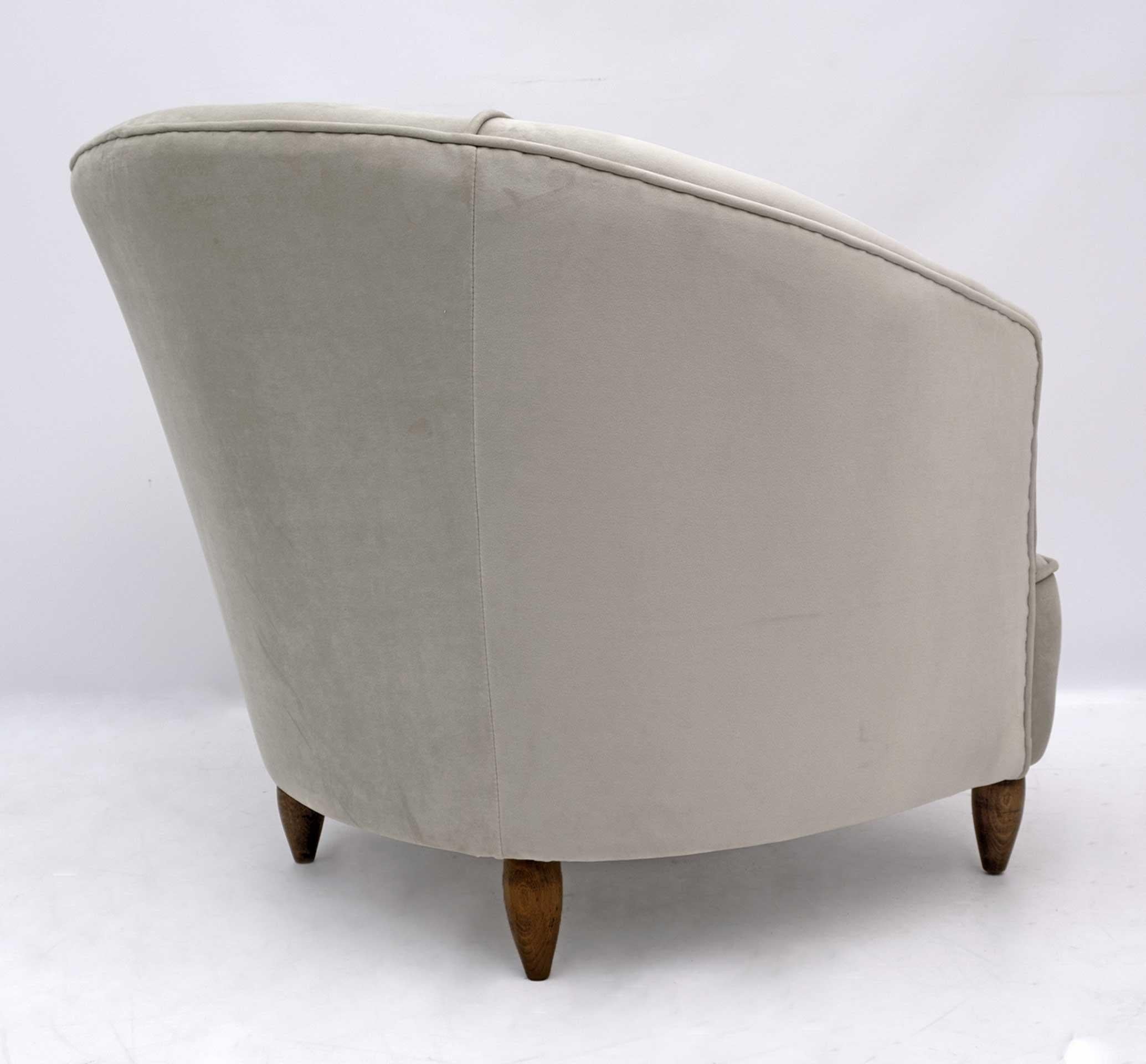 Mid-20th Century Gio Ponti Mid-Century Modern Italian Velvet Armchair 