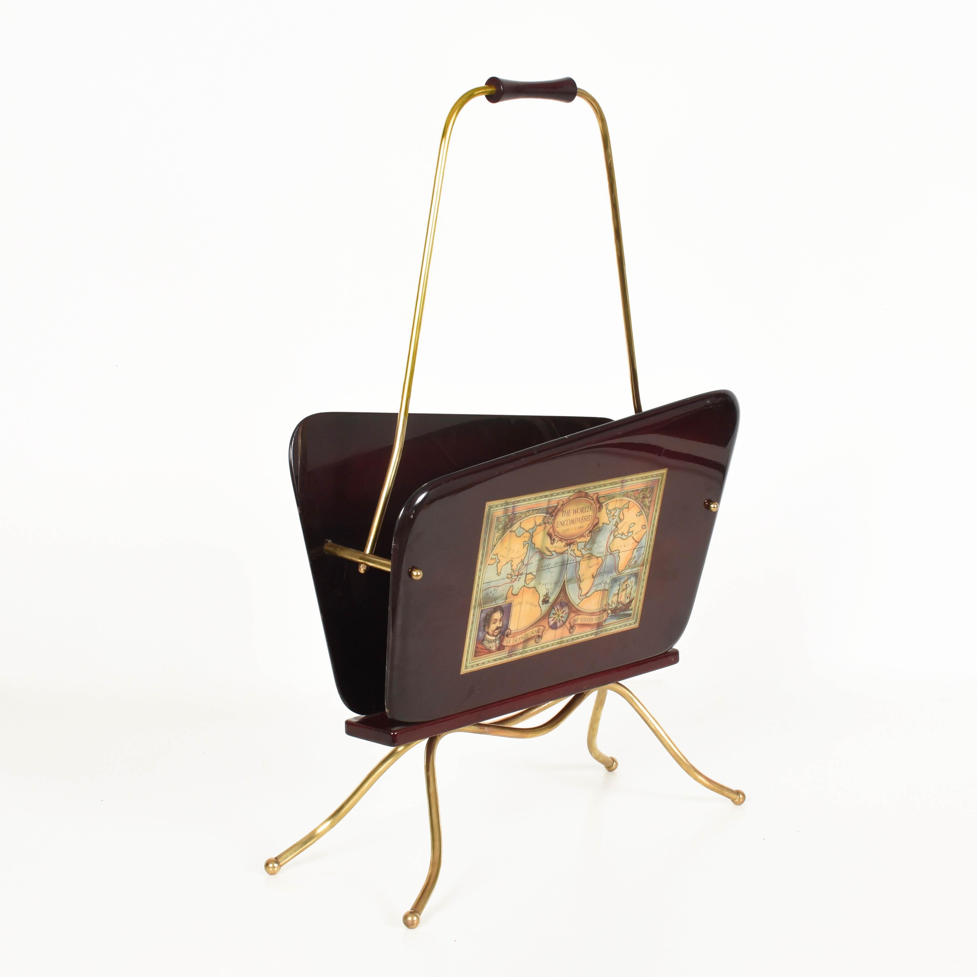 Gio Ponti Midcentury Wood and Brass Italian Magazine Rack with Handle, 1950s For Sale 3