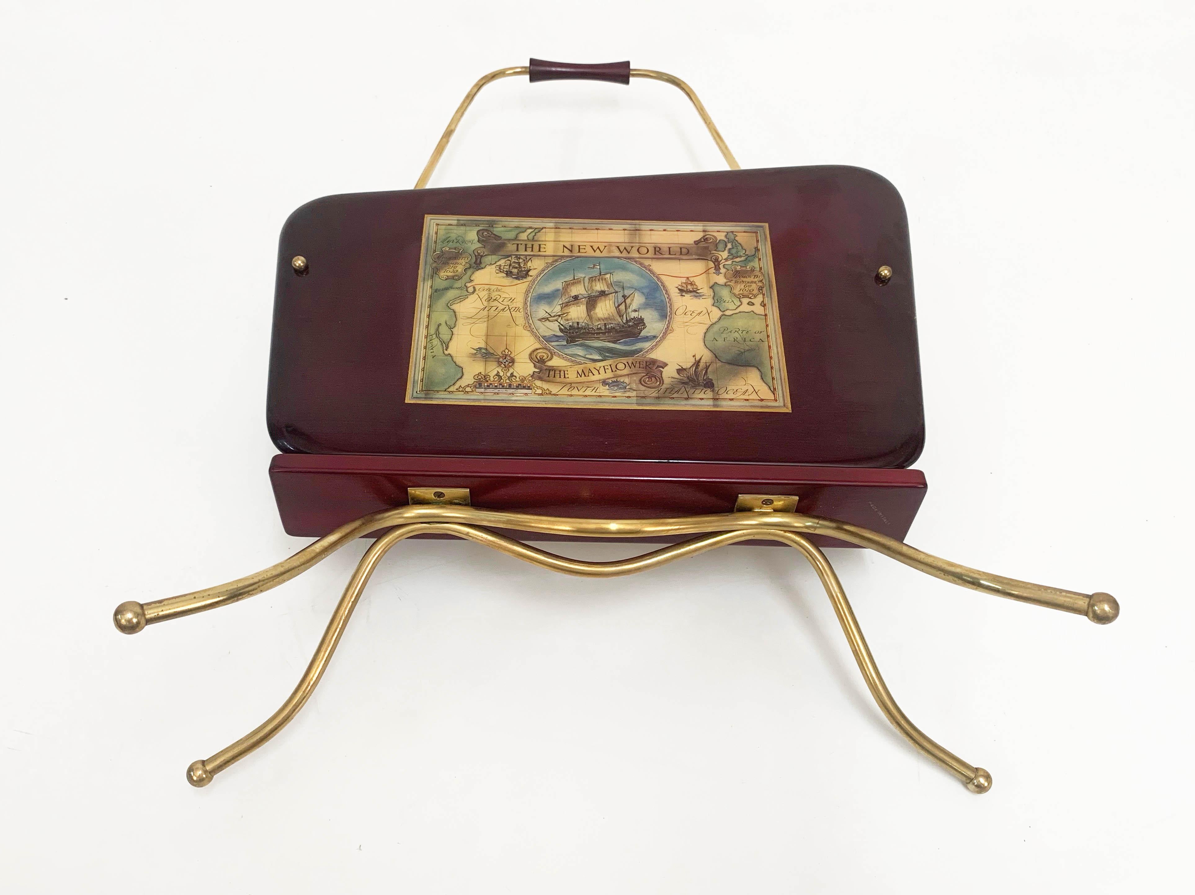 Gio Ponti Midcentury Wood and Brass Italian Magazine Rack with Handle, 1950s For Sale 10