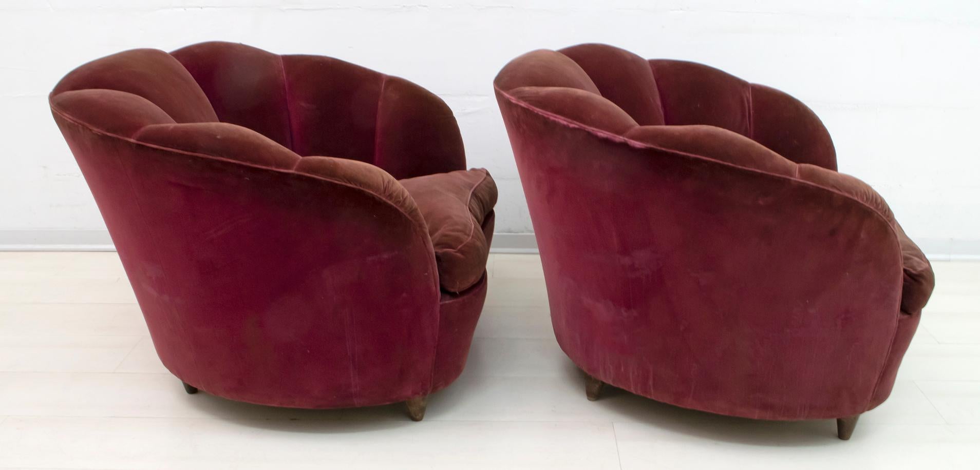 Gio Ponti Midcentury Rare Italian Curved Armchairs 