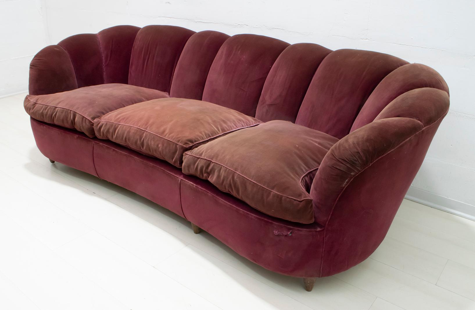 Mid-20th Century Gio Ponti Midcentury Rare Italian Velvet Curved Sofa 