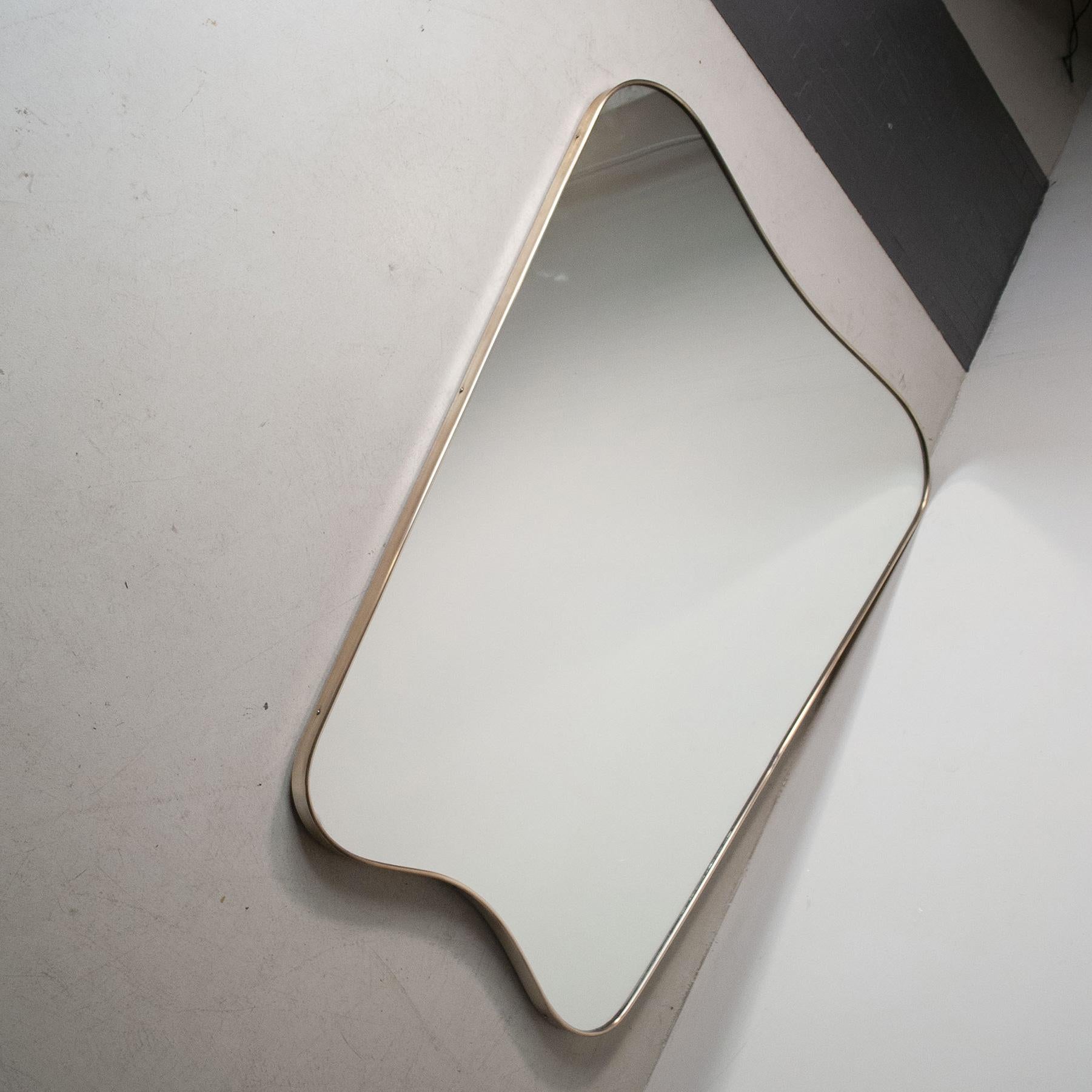 Mid-Century Modern Gio Ponti mirror in brass 1950s