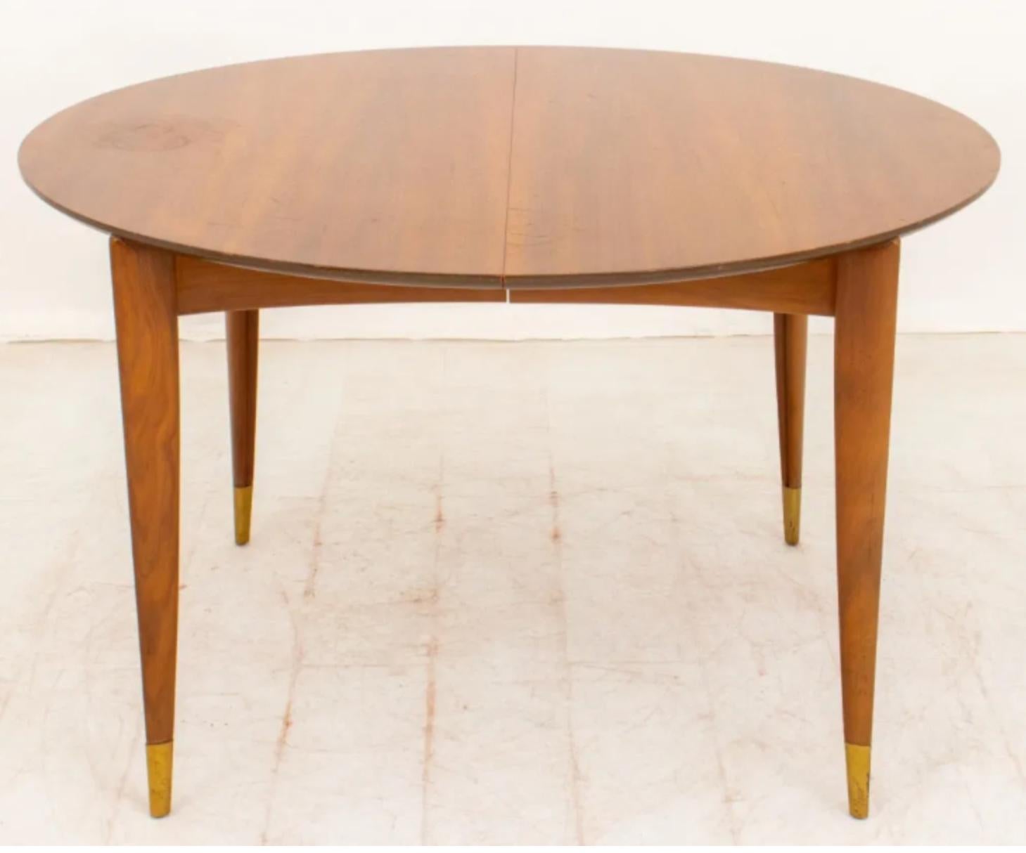 Mid-Century Modern Gio Ponti  model 2135 Walnut Dining Table For Sale