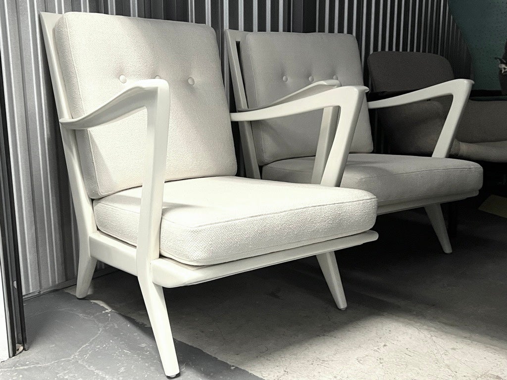 Mid-Century Modern Gio Ponti Model 516 Pair of Lounge Chairs, Cream White Painted Walnut, 1950 For Sale