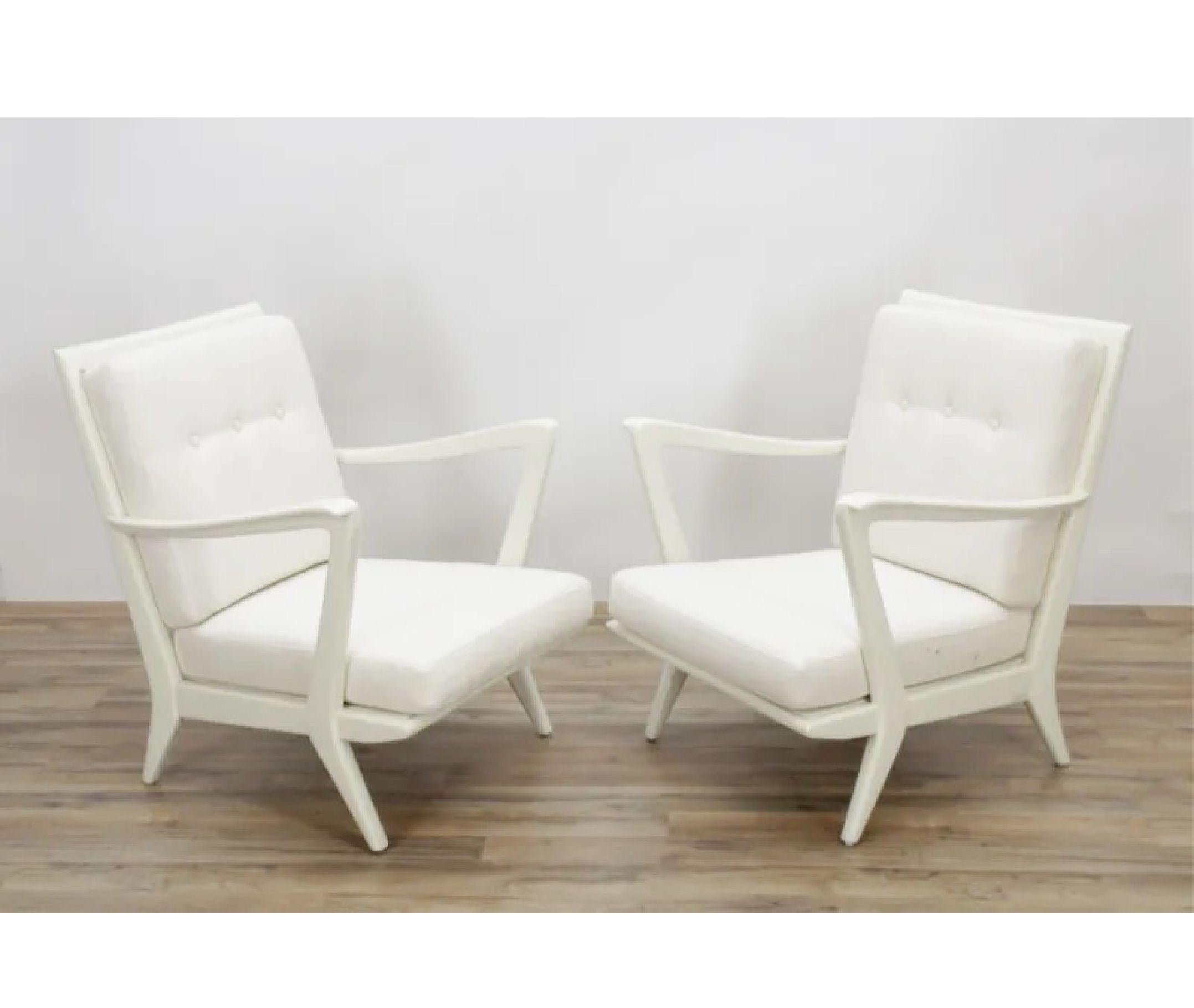 Italian Gio Ponti Model 516 Pair of Lounge Chairs, Cream White Painted Walnut, 1950 For Sale
