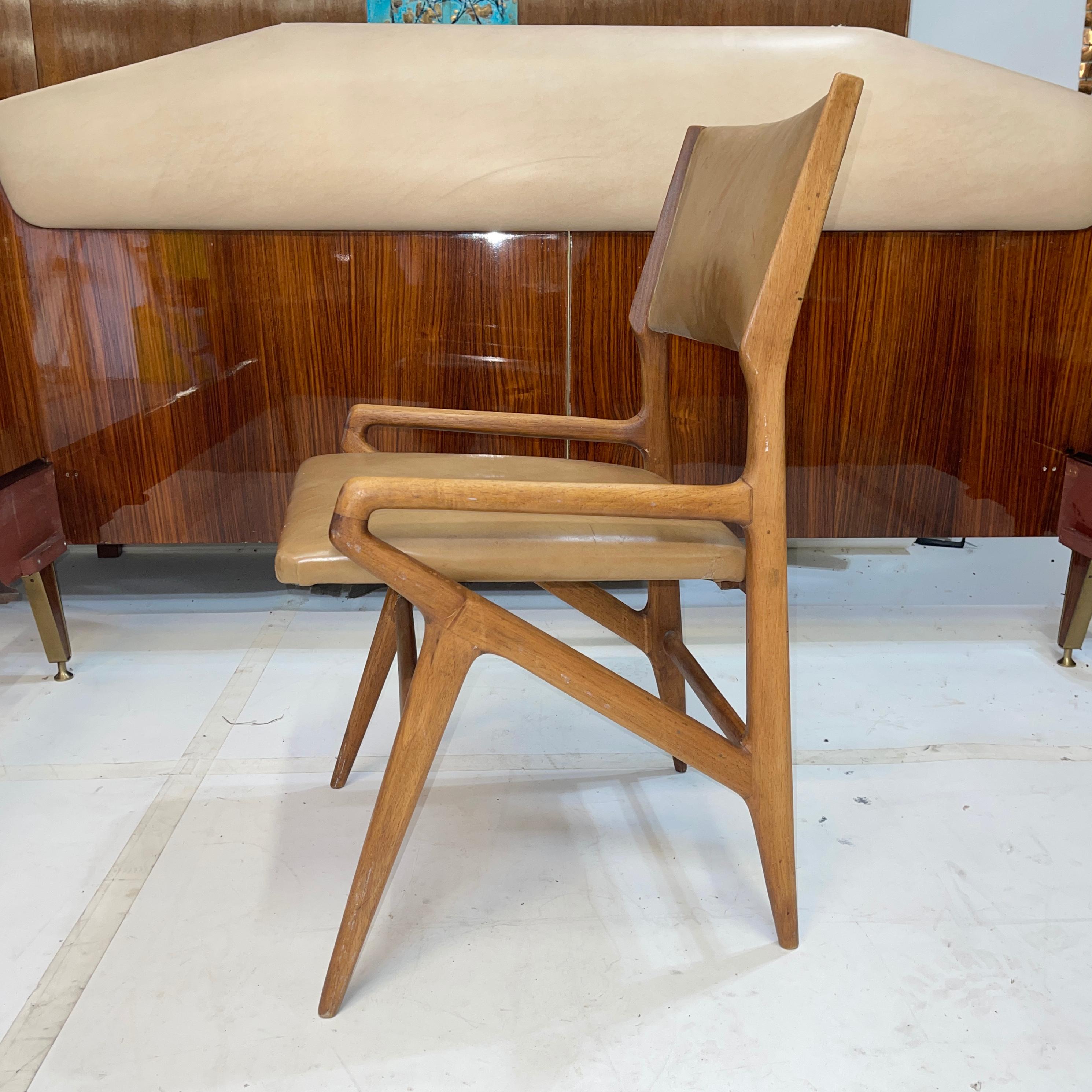 Mid-Century Modern Gio Ponti Model 688 Chair