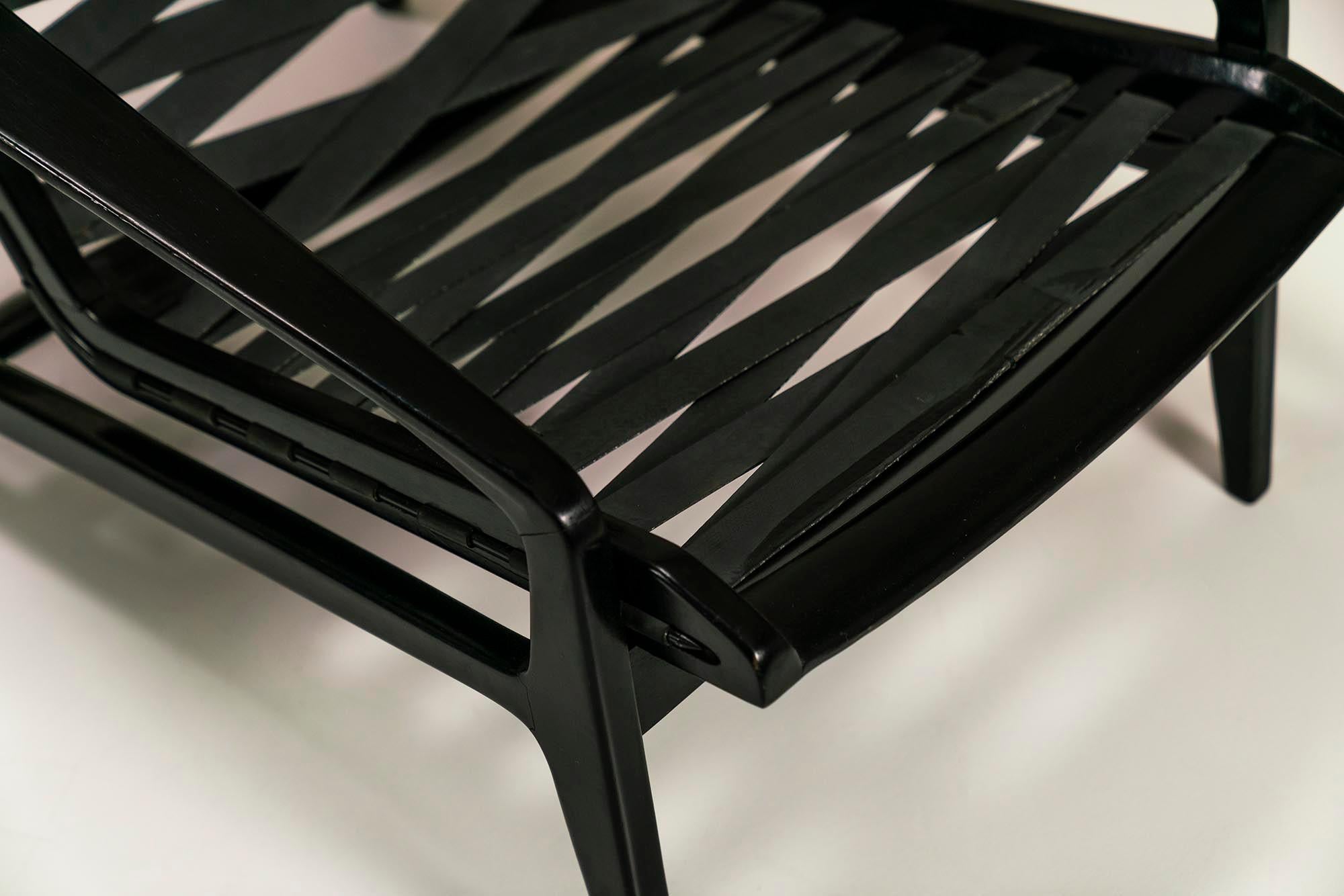 Gio Ponti Modell 811 Loungesessel in Nussbaum gebeizt und gepolstert in Kvadrat im Angebot 7