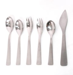Gio Ponti Modernist Flatware 66 Pieces Italian Mid Century Modern Fraser