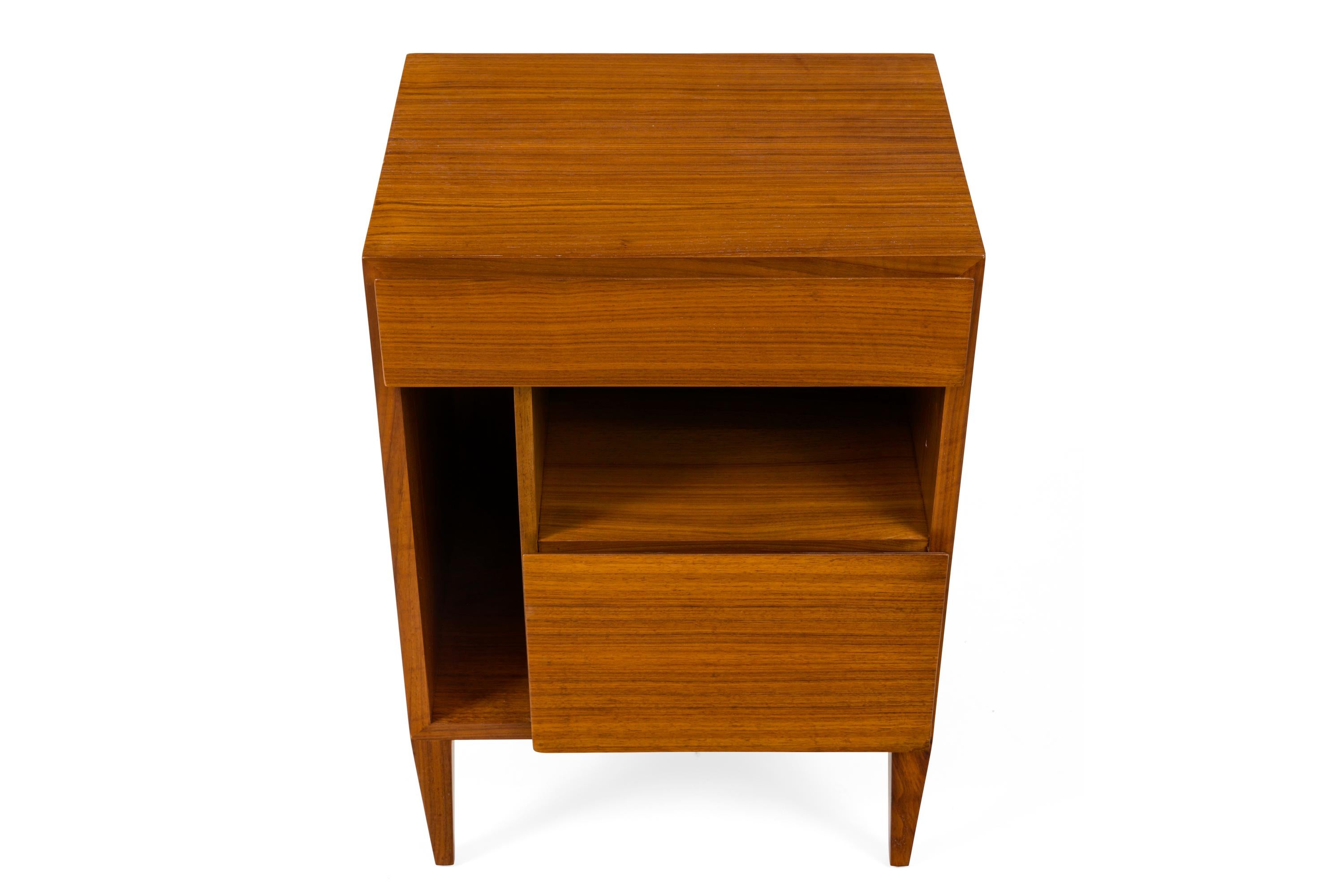 Mid-20th Century Gio Ponti Nightstands for Singer & Sons, Italy, 1955