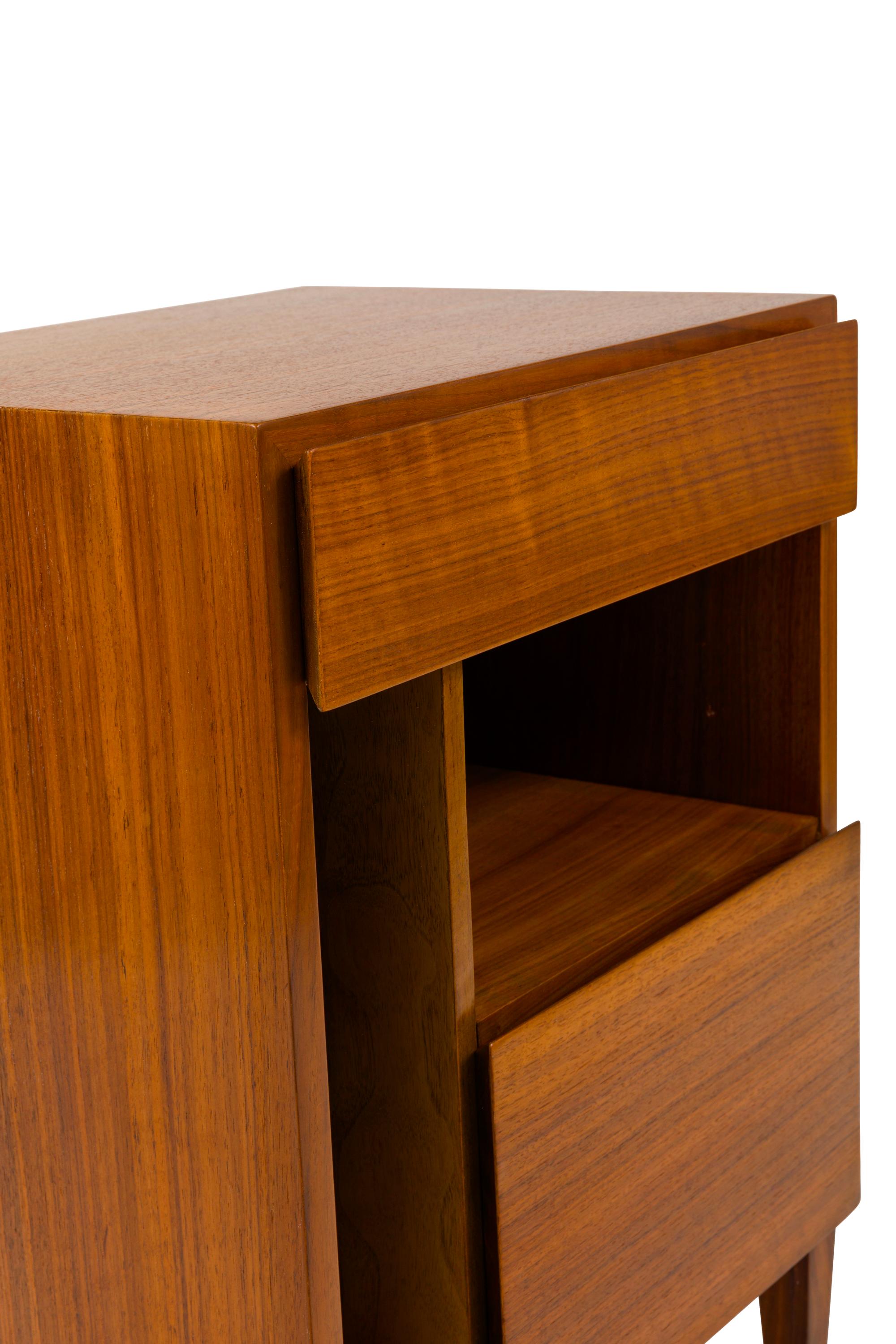 Walnut Gio Ponti Nightstands for Singer & Sons, Italy, 1955