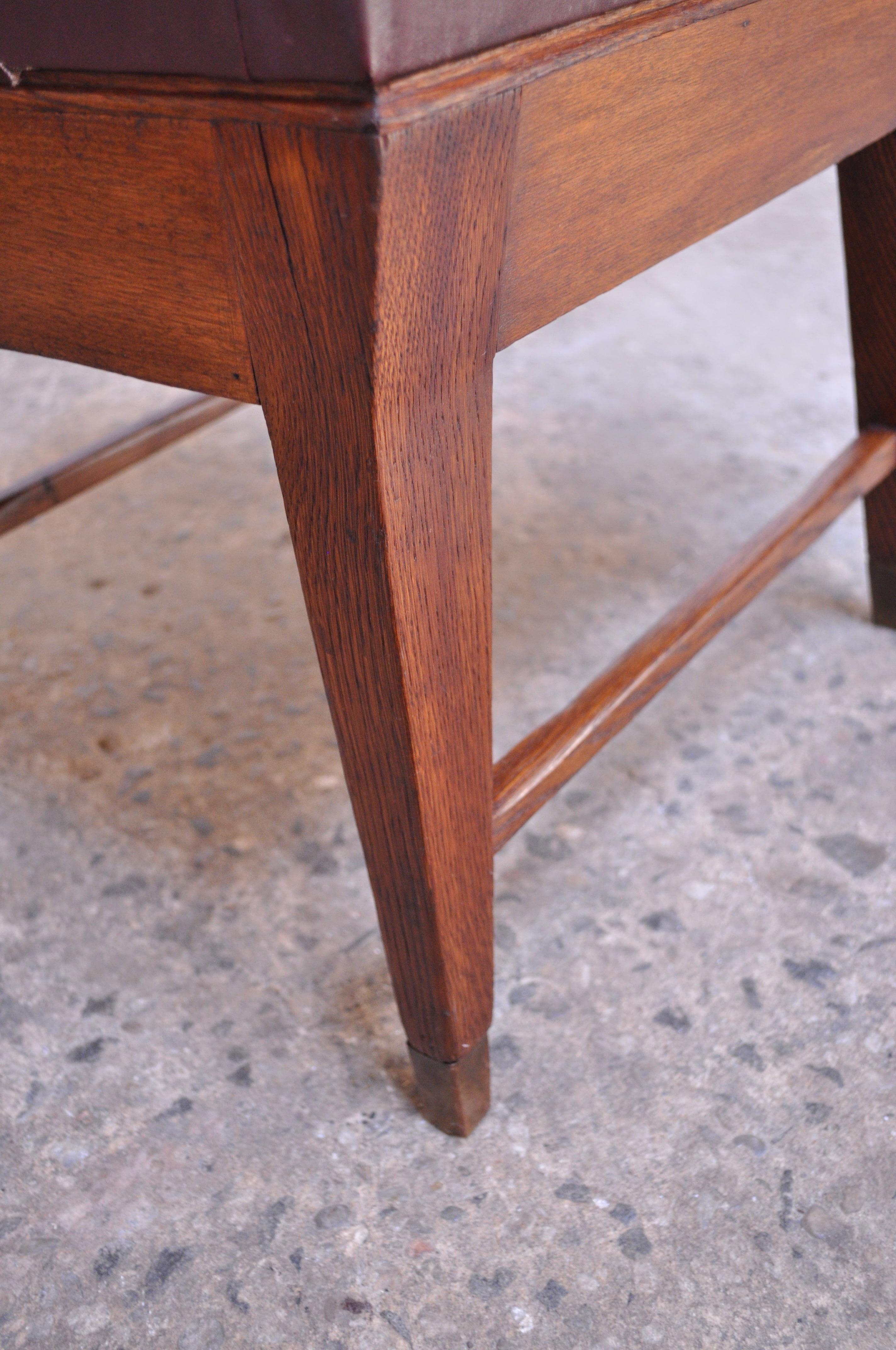 Gio Ponti Oak and Leather Stool with Brass Sabots For Sale 13