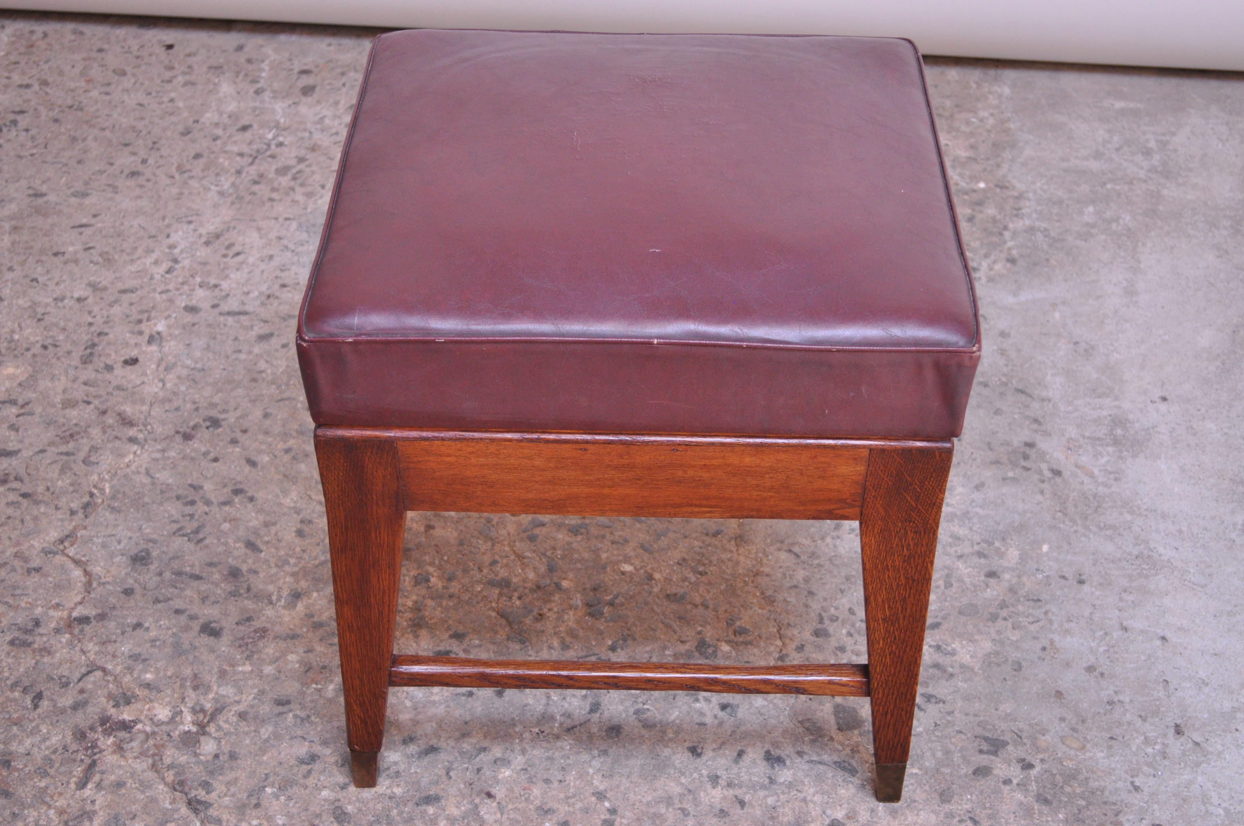 Mid-Century Modern Gio Ponti Oak and Leather Stool with Brass Sabots For Sale