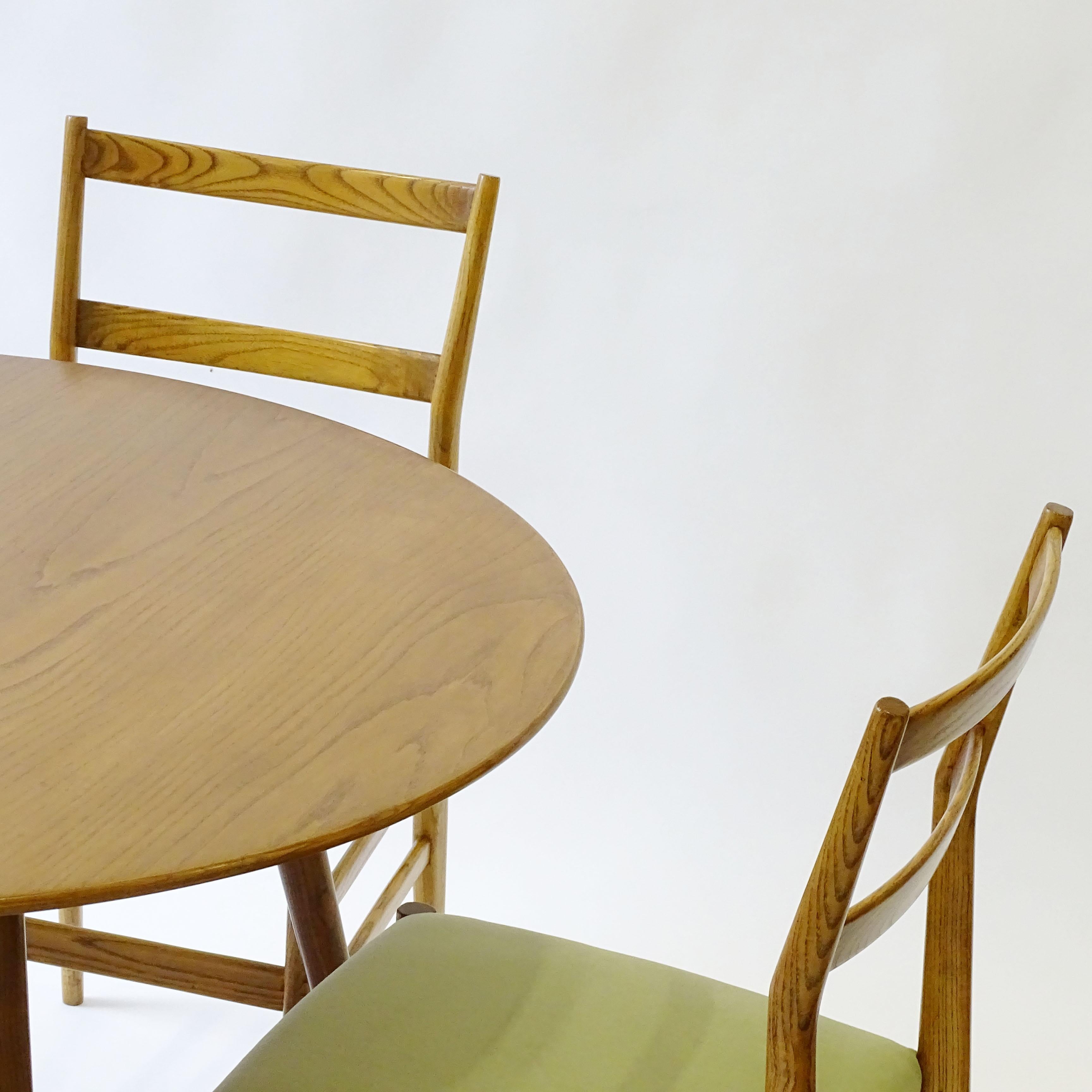 Gio Ponti Oak Round Dining Table and Set of Four Leggera Chairs for Cassina For Sale 6