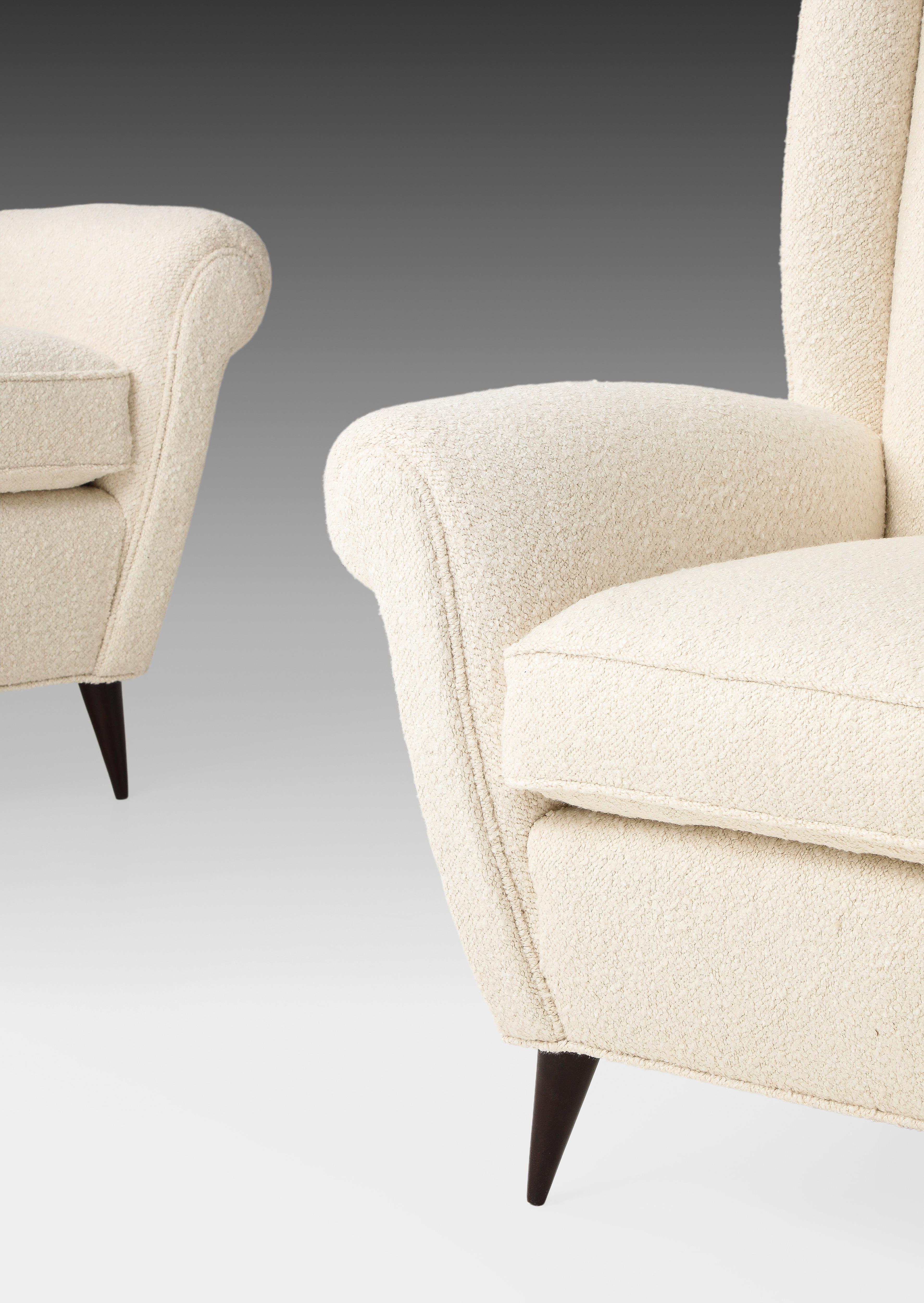 Gio Ponti Pair of High Back Armchairs in Ivory Bouclé, 1950s For Sale 3