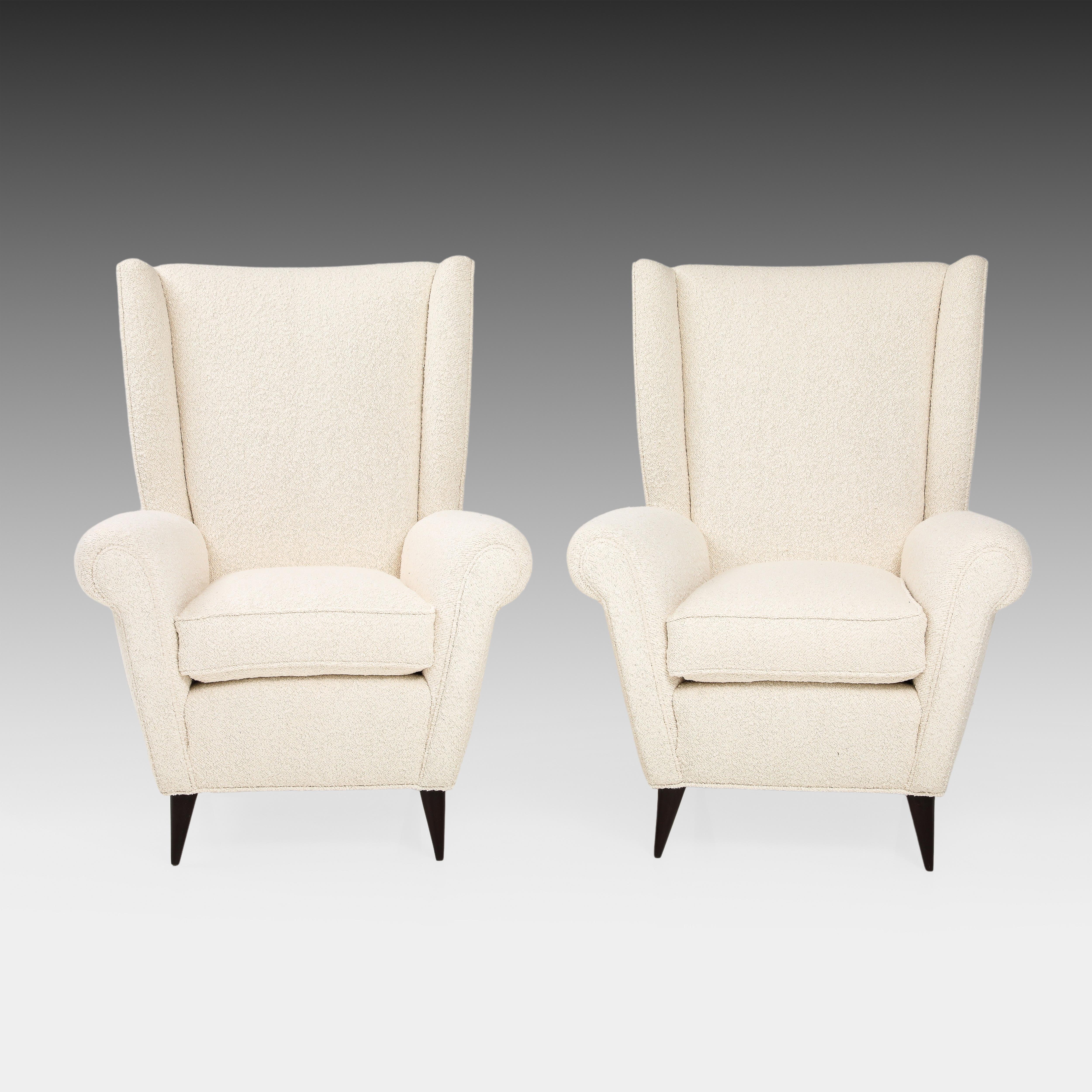 Mid-Century Modern Gio Ponti Pair of High Back Armchairs in Ivory Bouclé, 1950s For Sale