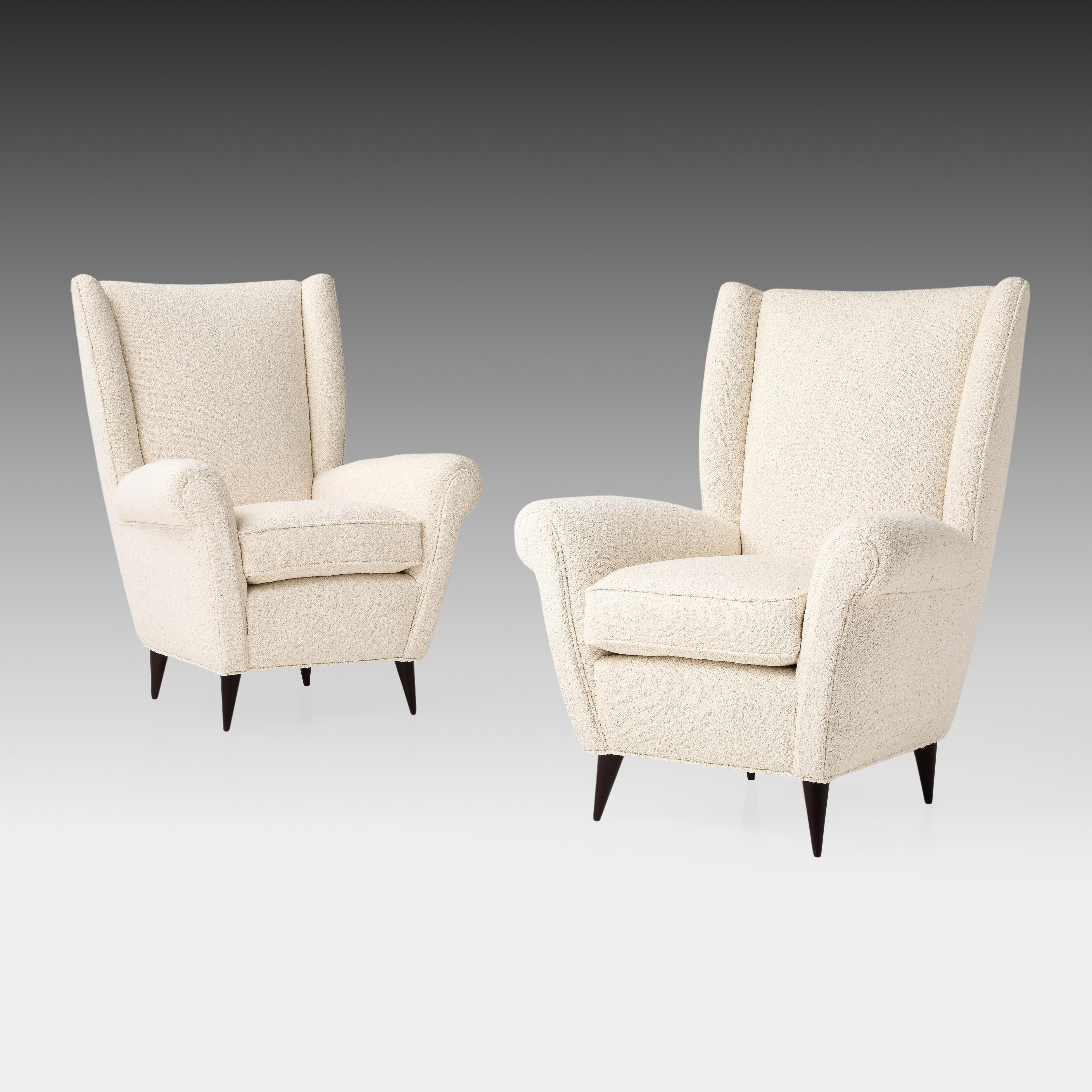 Wood Gio Ponti Pair of High Back Armchairs in Ivory Bouclé, 1950s For Sale