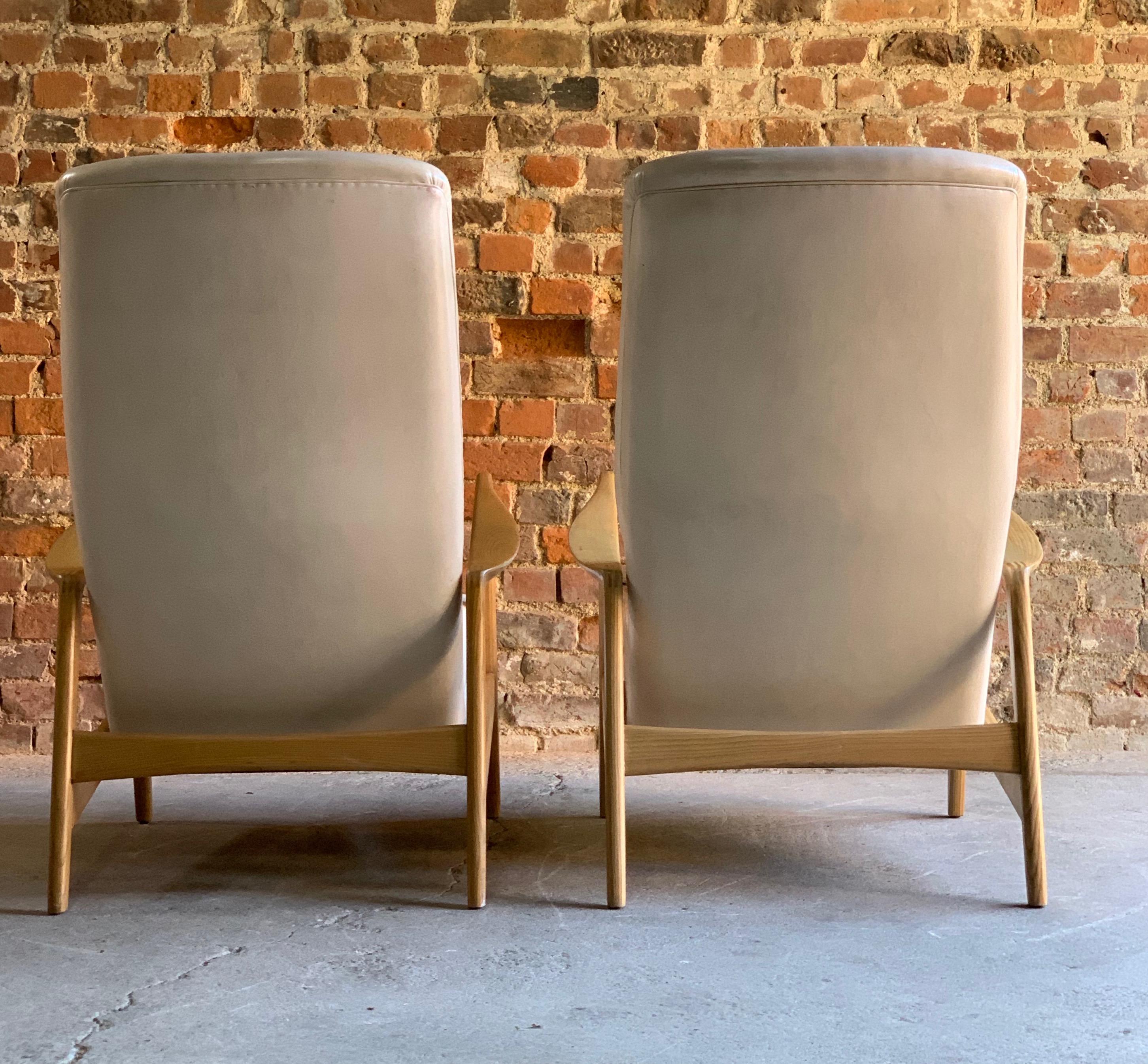 Mid-Century Modern Gio Ponti Pair of Ash Lounge Chairs by Cassina, Italy, circa 1958