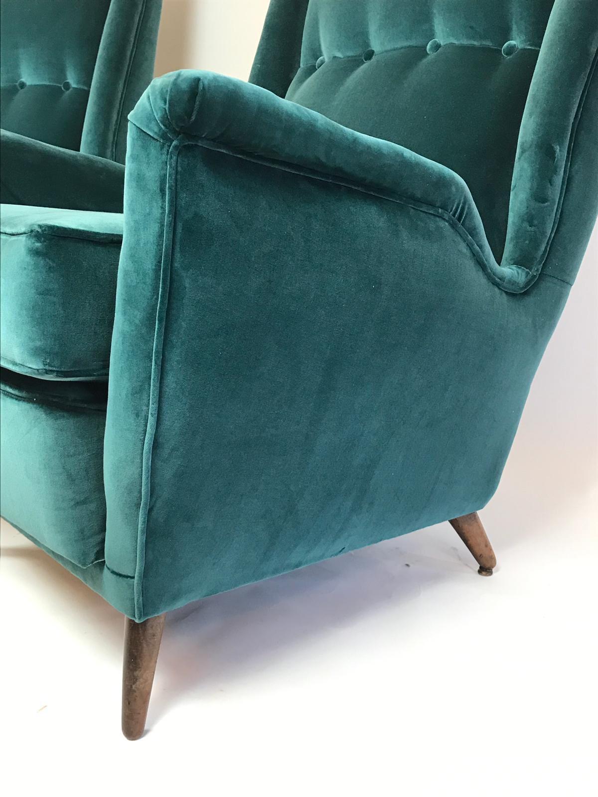 Gio Ponti Pair of High Back Armchairs Newly Upholstered in Teal Velvet In Excellent Condition In London, GB