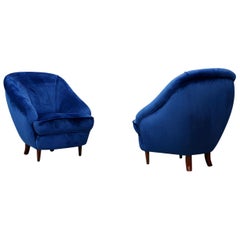 Gio Ponti zugeschriebenes Paar Sessel aus blauem Samt aus der Mitte des Jahrhunderts, 1950er Jahre