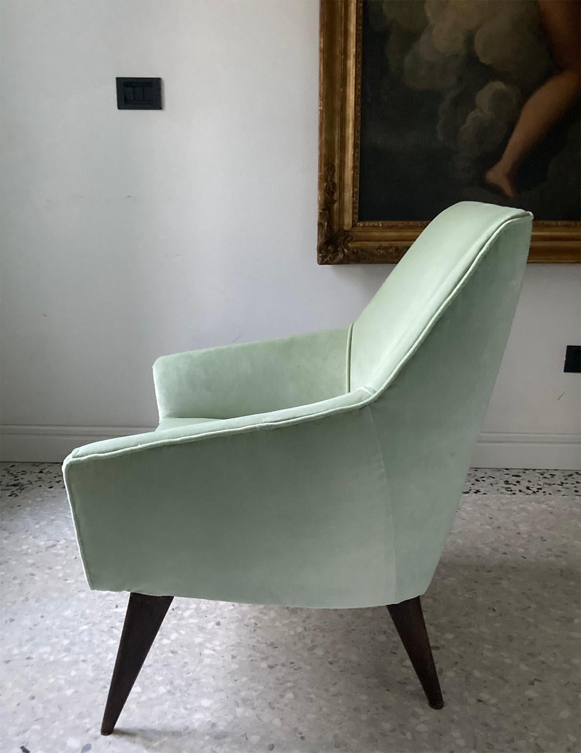 Gio Ponti Pair of Certified Rare Armchairs in Light Green Velvet, Italy 1960s For Sale 8
