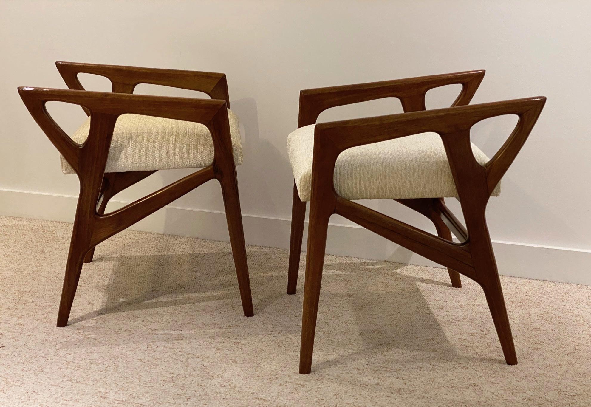 Modern Gio Ponti, Pair of Sculptural Stools, 1950s