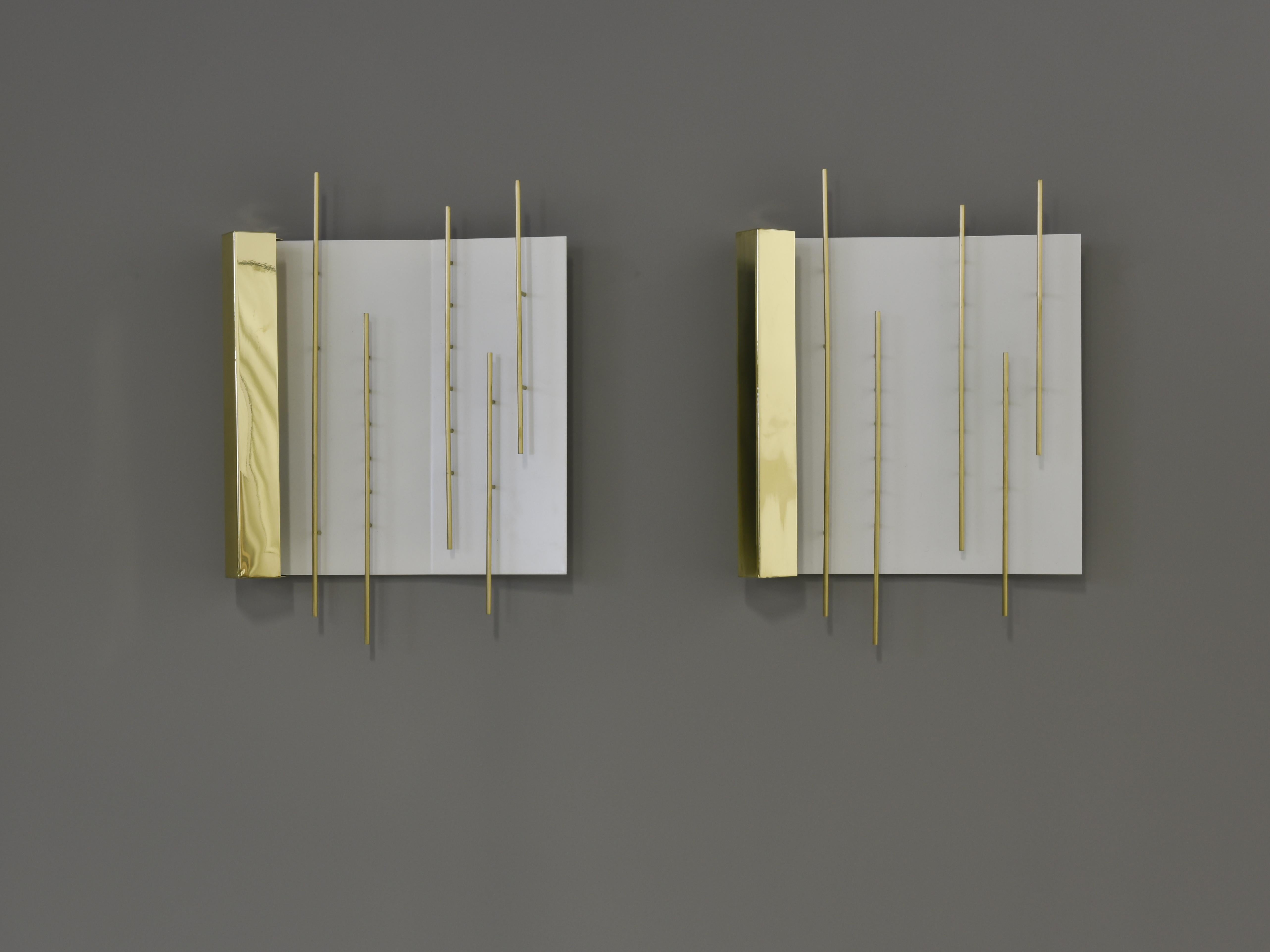 Mid-20th Century Gio Ponti Pair of Sculptural Wall Sconces,  Model 576 for Lumi Milano For Sale