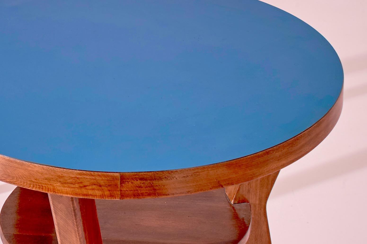 Mid-Century Modern Gio Ponti pair of walnut and blue formica occasional tables, Italy, circa 1950 For Sale