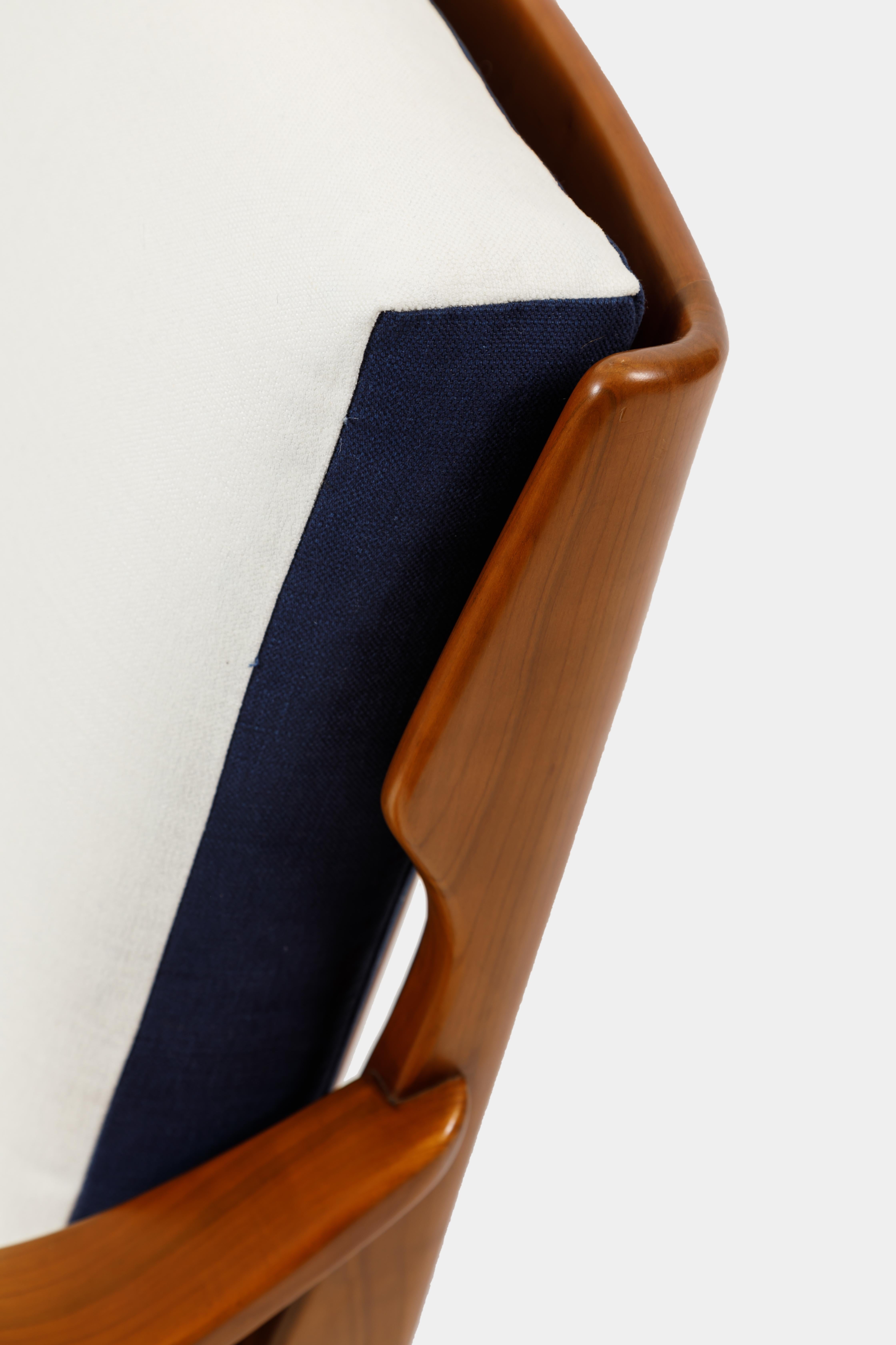 Gio Ponti für Cassina Paar Sessel aus Nussbaumholz Modell 516 (Polster)