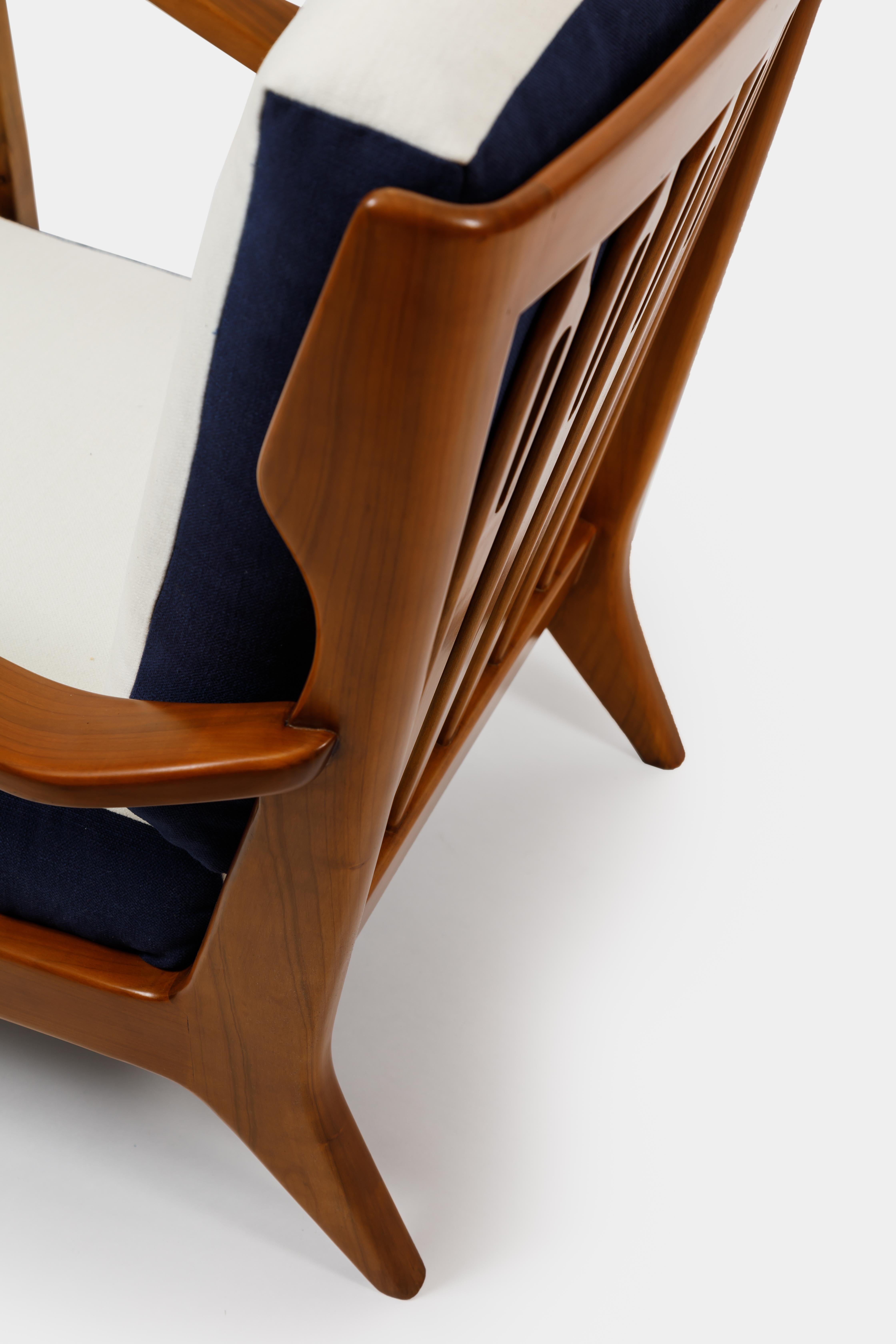 Gio Ponti für Cassina Paar Sessel aus Nussbaumholz Modell 516 1