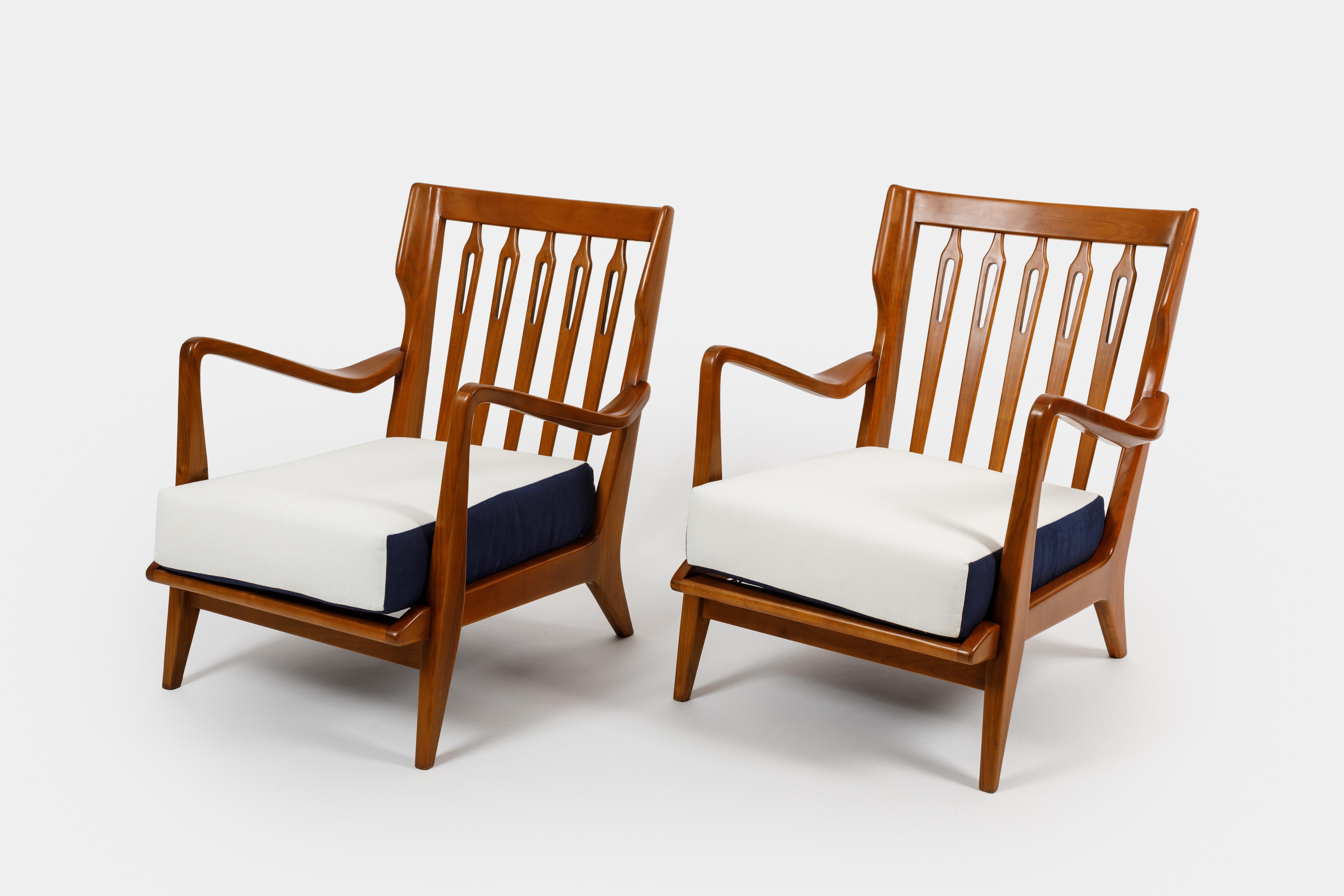 Gio Ponti für Cassina Paar Sessel aus Nussbaumholz Modell 516 2