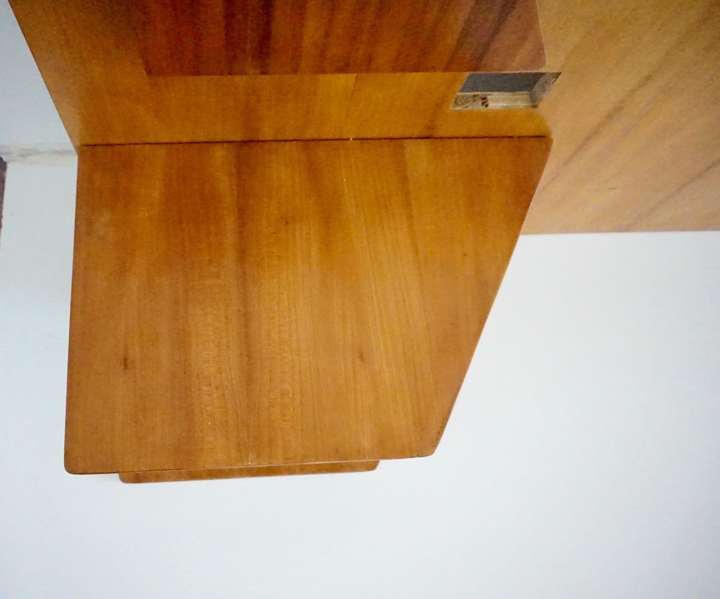 Gio Ponti coppia di rare testiere in legno di olmo con comodini, Hotel Royal, 1955 in vendita 8