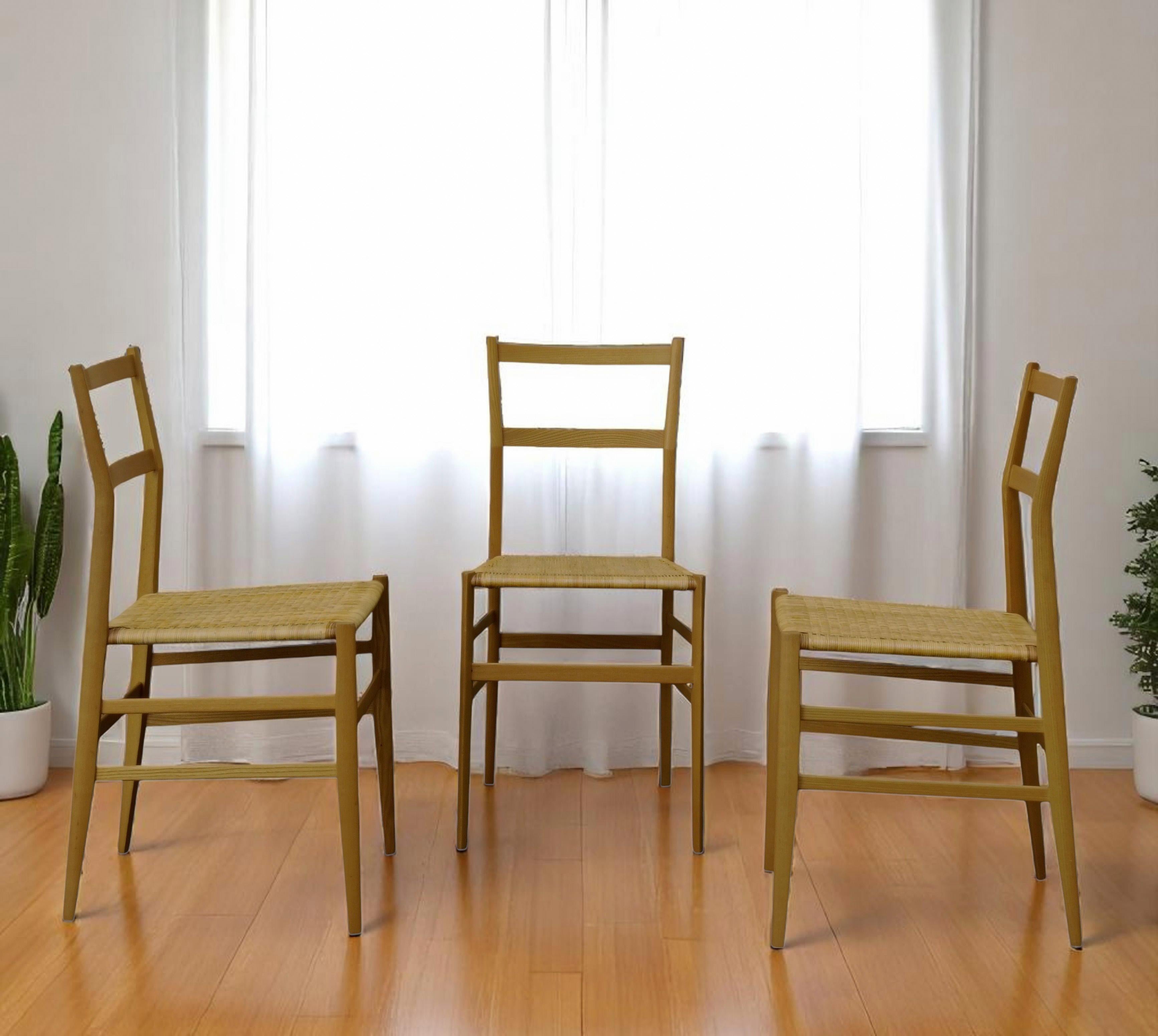 Gio Ponti per Cassina Set di 3 Sedie Superleggera, Italia 1960s in vendita 3