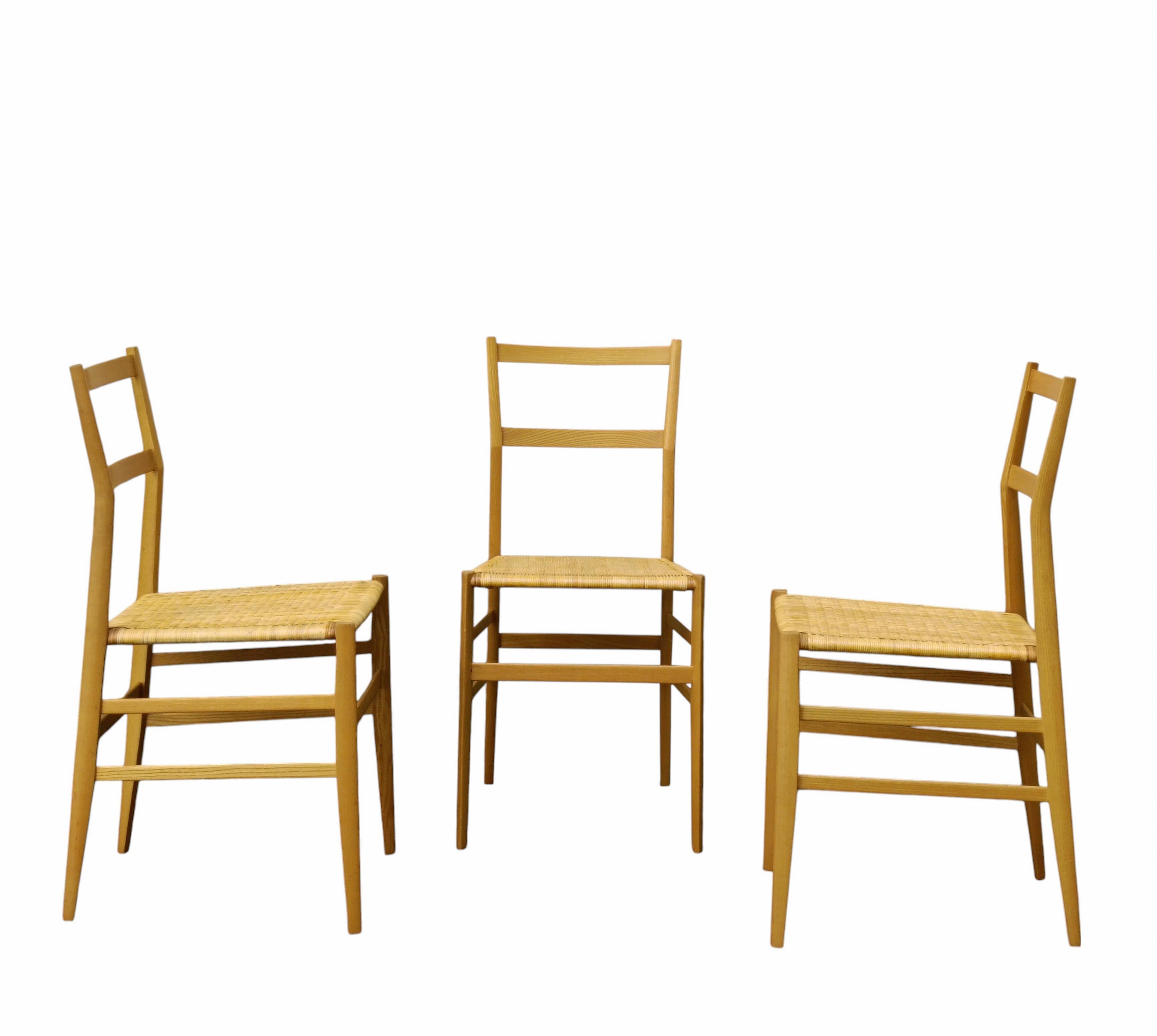 Gio Ponti per Cassina Set di 3 Sedie Superleggera, Italia 1960s In condizioni buone in vendita a Naples, IT