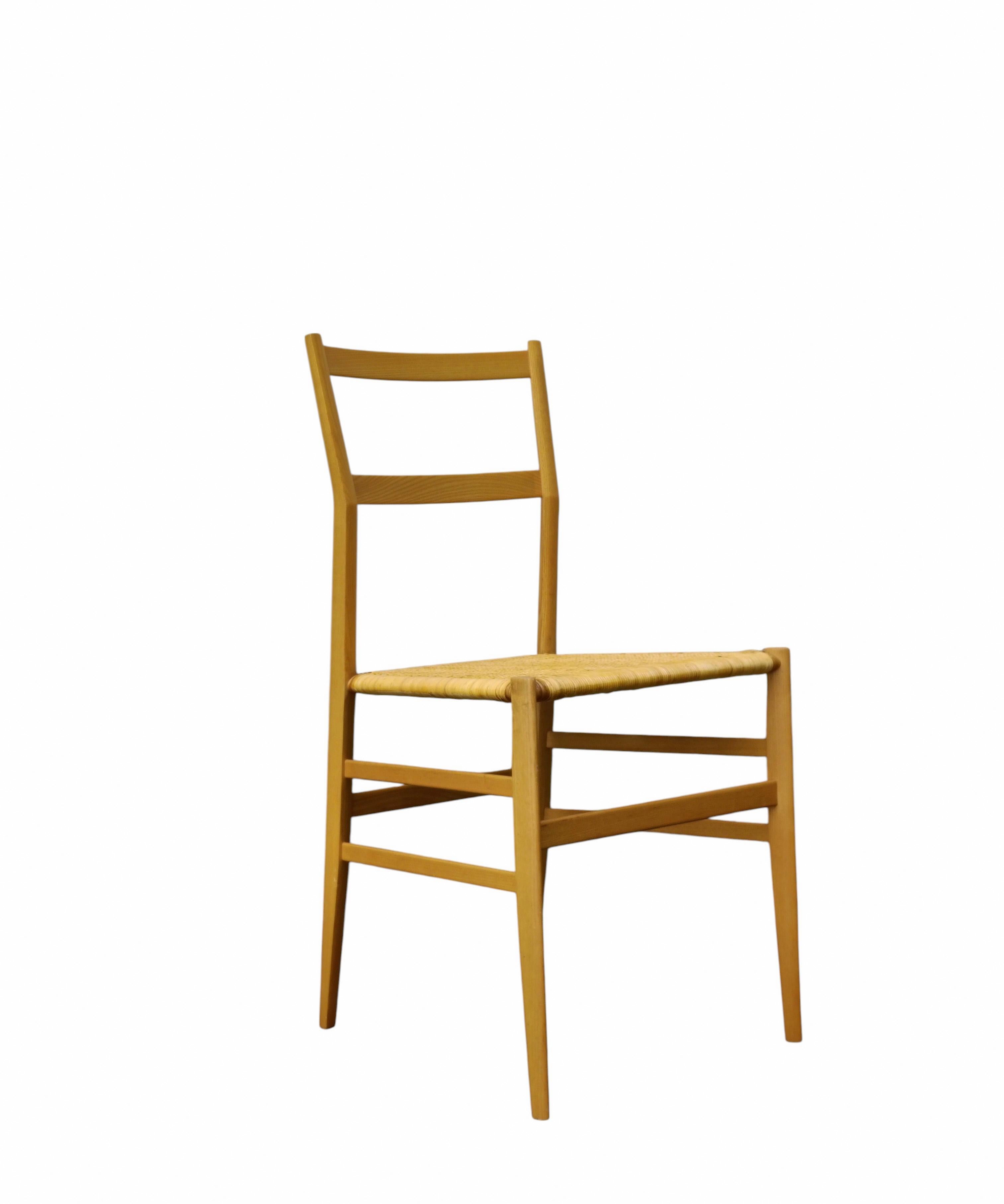 Mid-20th Century Gio Ponti per Cassina Set di 3 Sedie Superleggera, Italia 1960s in vendita