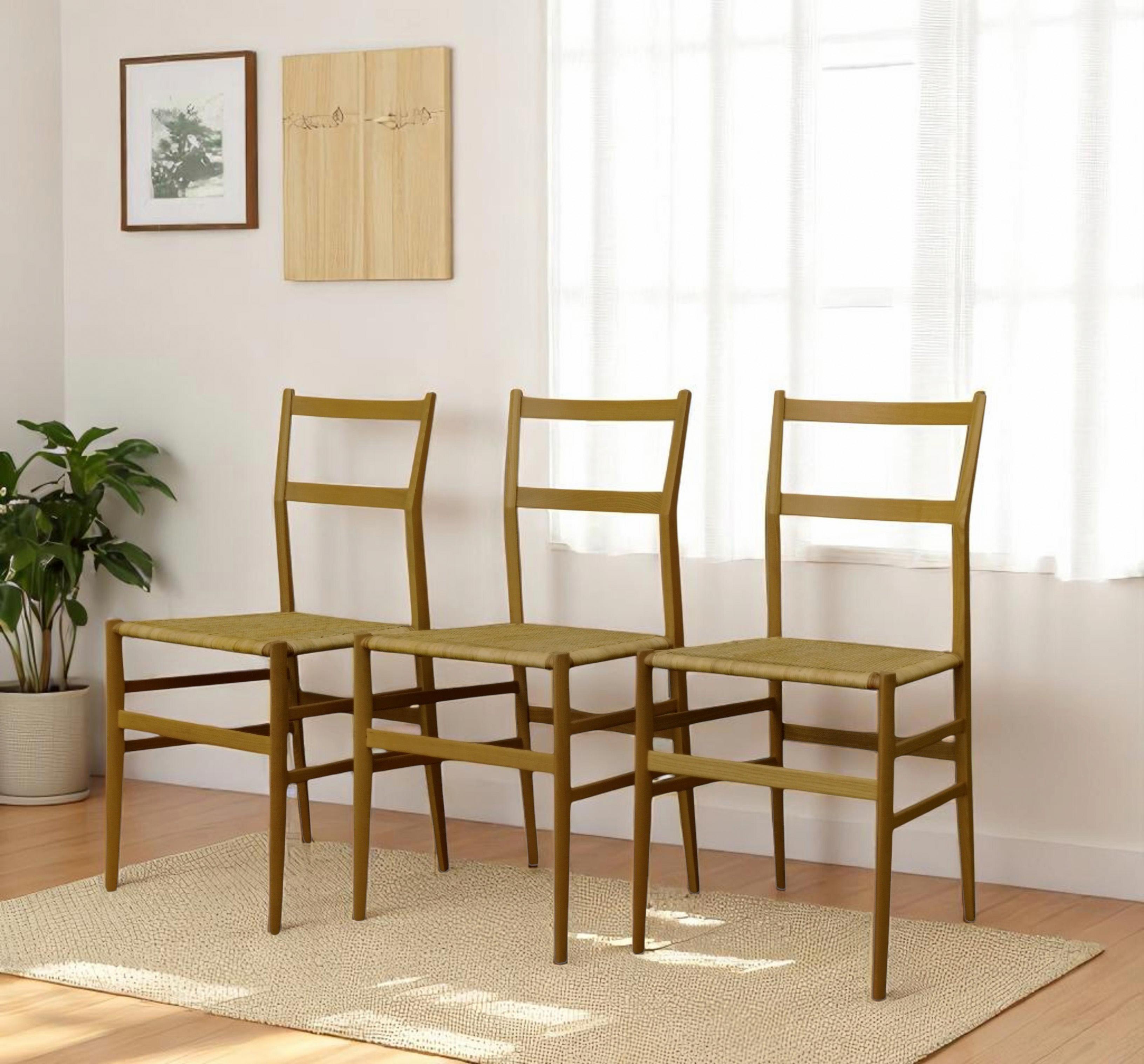 Gio Ponti per Cassina Set di 3 Sedie Superleggera, Italia 1960s in vendita 2
