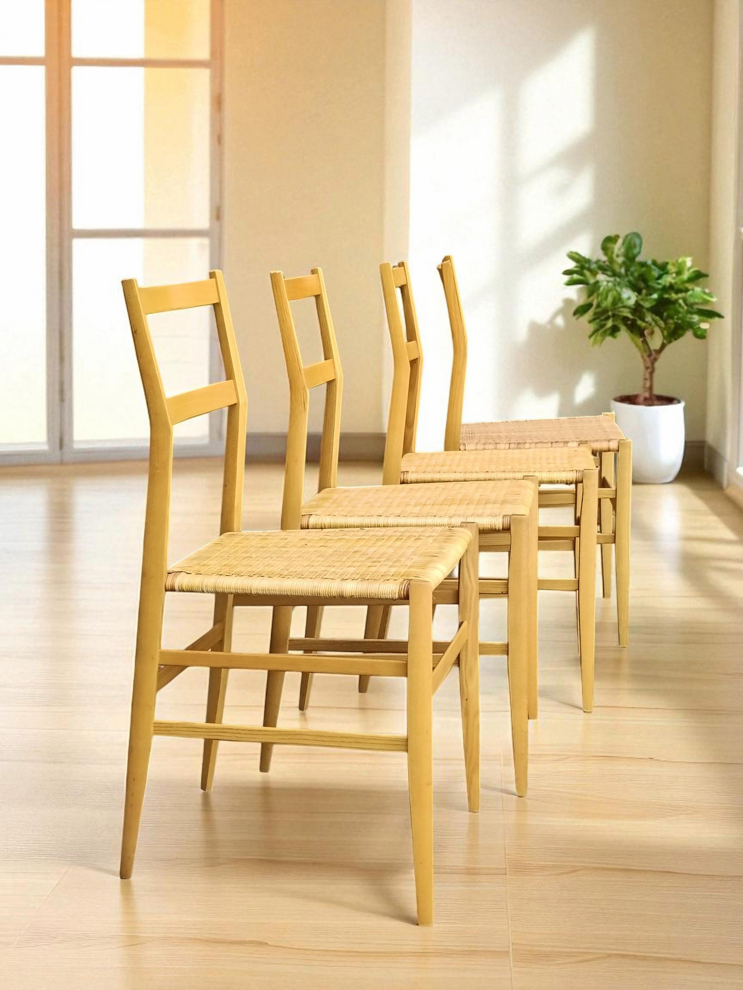 Gio Ponti per Cassina Set di 4 Sedie Superleggera, Italia 1980s im Angebot 6