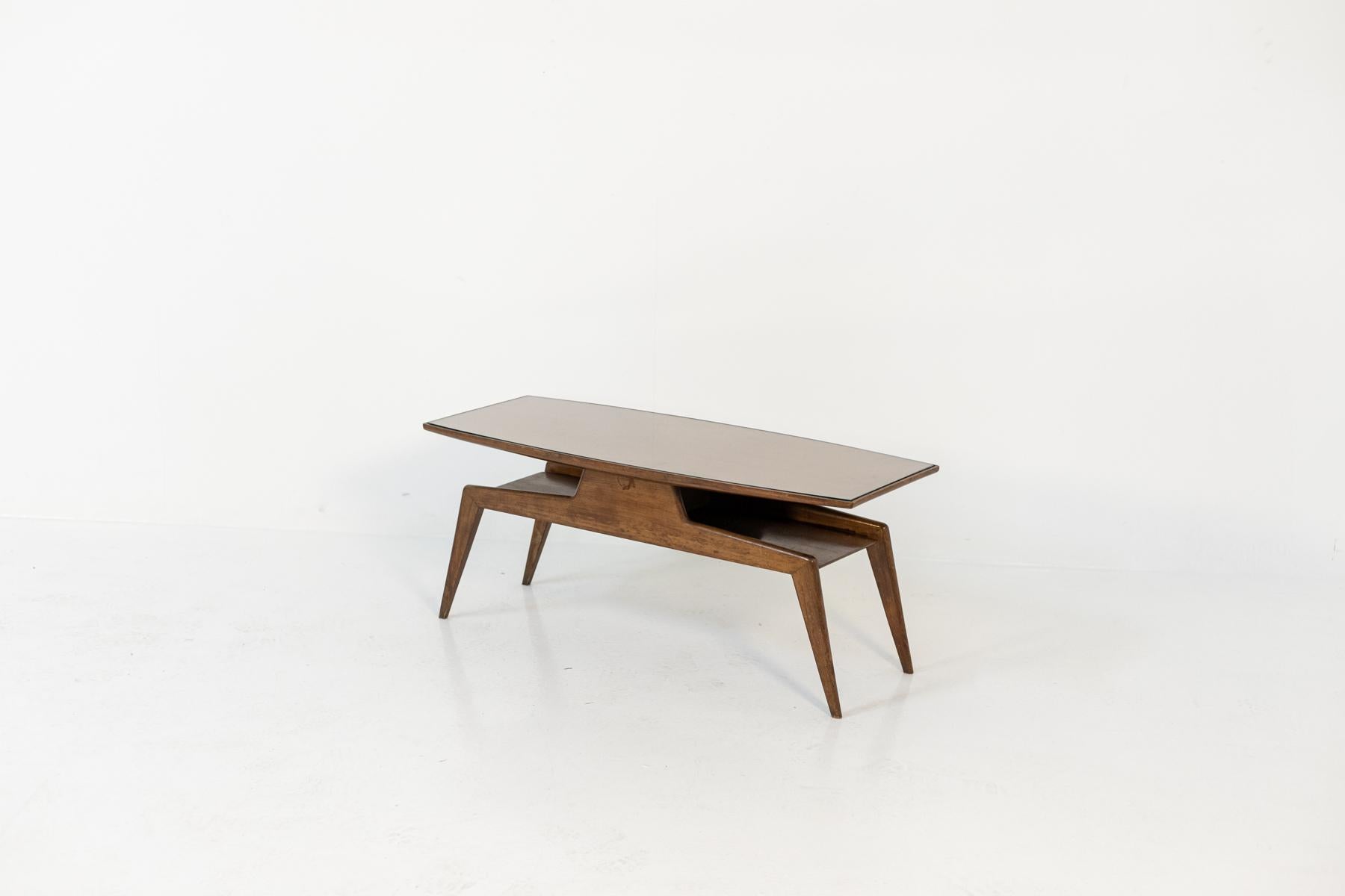 Mid-Century Modern Rare Coffee Table Attr. to Gio Ponti in Walnut Wood and Glass
