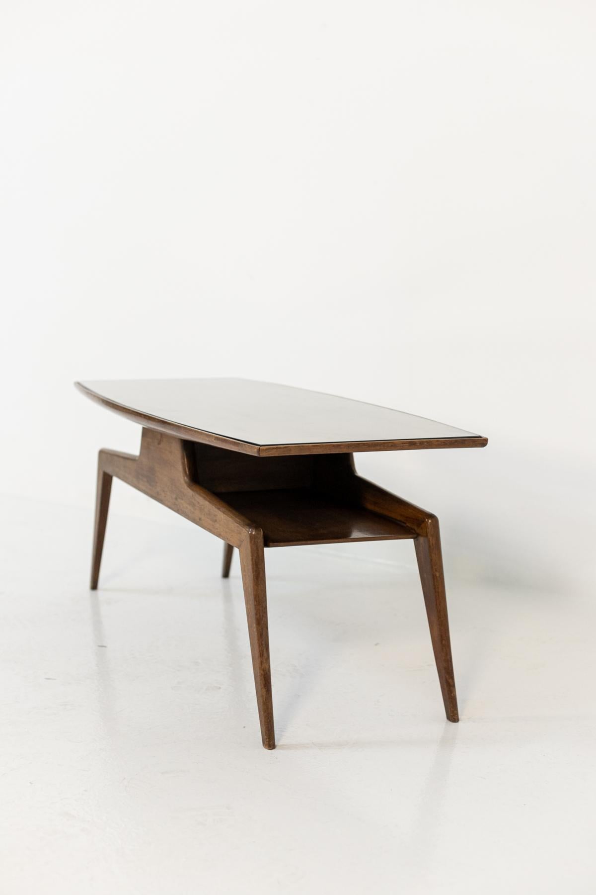 Rare Coffee Table Attr. to Gio Ponti in Walnut Wood and Glass 1