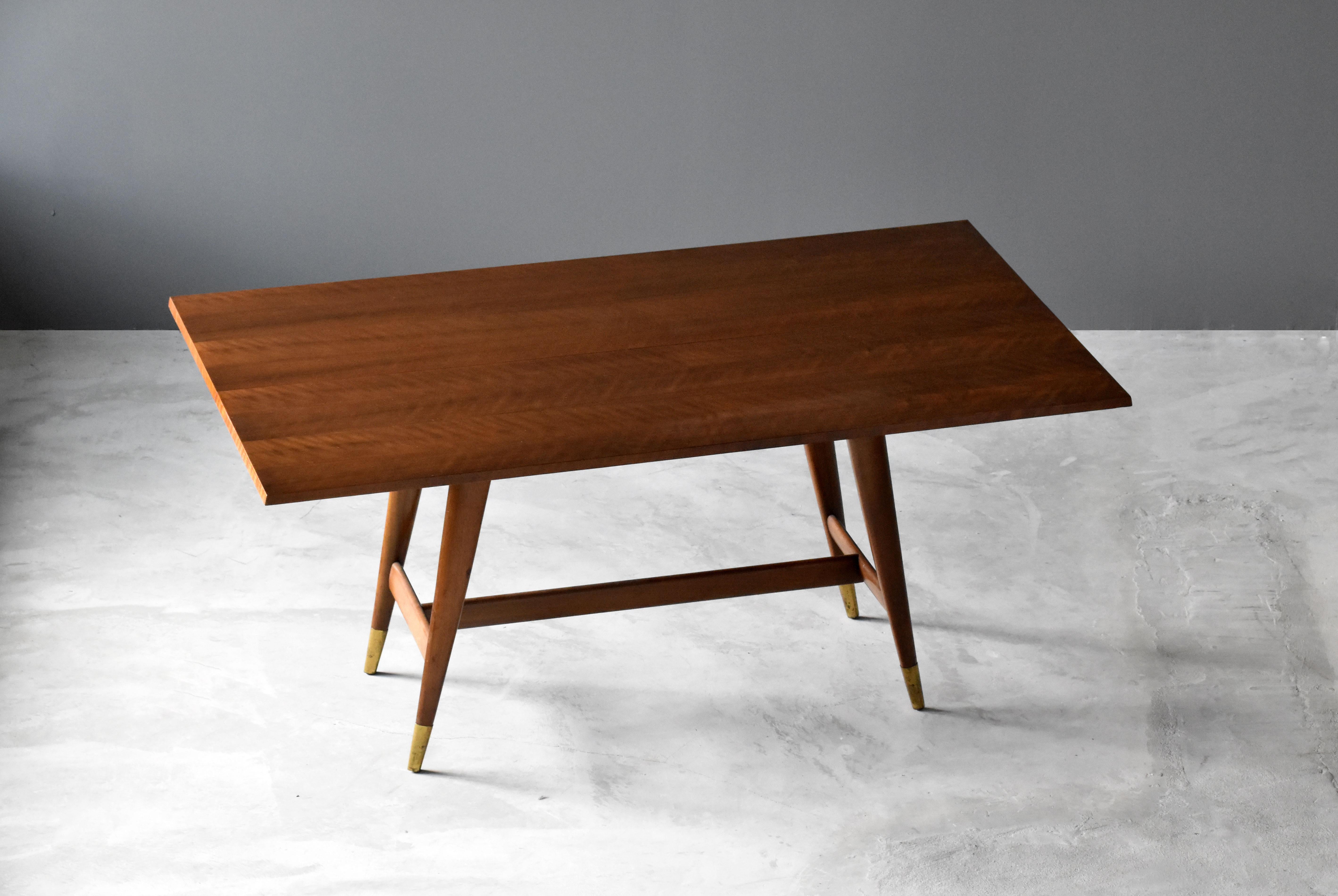 Mid-20th Century Gio Ponti, Rare Flip-Top Console, Walnut, Brass, Singer & Sons, America, 1950s