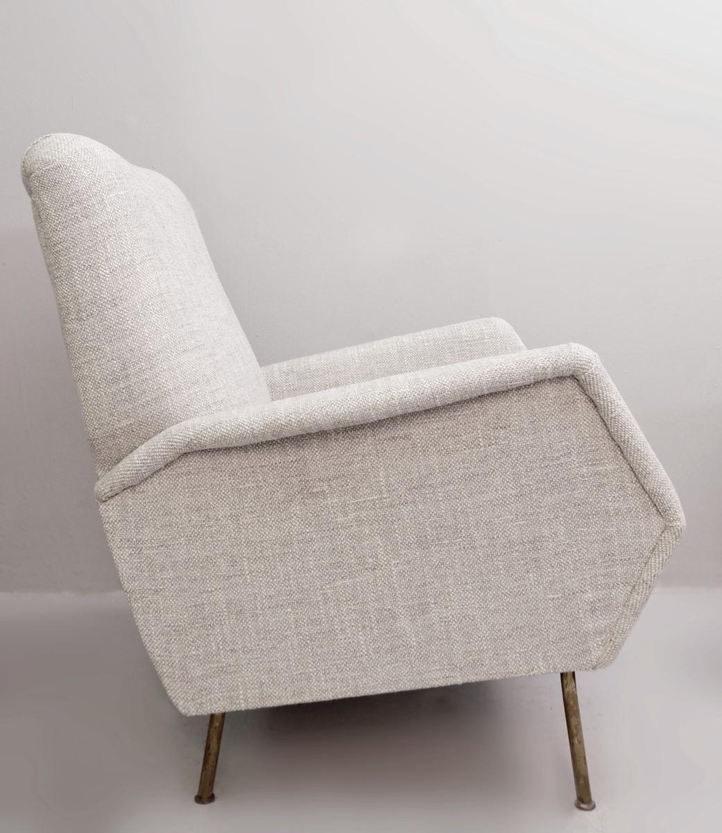 20ième siècle Gio Ponti Rare version du modèle 803 avec pieds en laiton, nouveaux fauteuils en marbre gris clair en vente