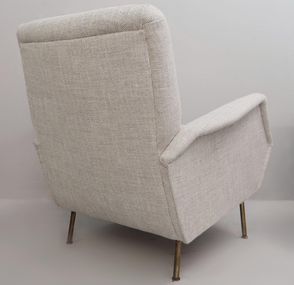 Laiton Gio Ponti Rare version du modèle 803 avec pieds en laiton, nouveaux fauteuils en marbre gris clair en vente